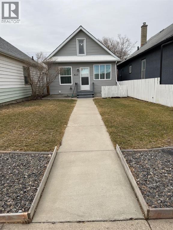 423 12 Street N, Lethbridge, Alberta
