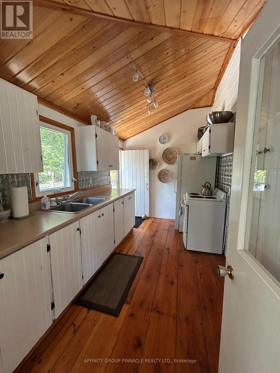 21 Third Street, Kawartha Lakes, Ontario  K0M 1N0 - Photo 4 - X12949796