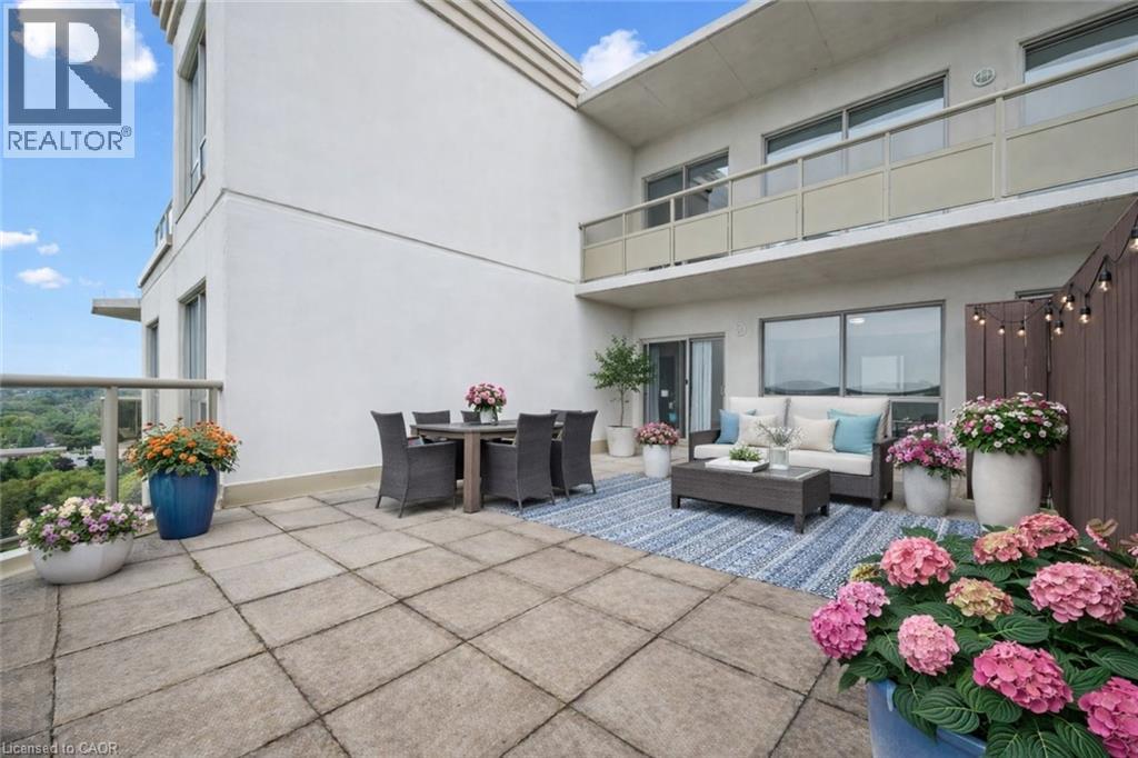 255 KEATS Way Unit# 1303, Waterloo, Ontario