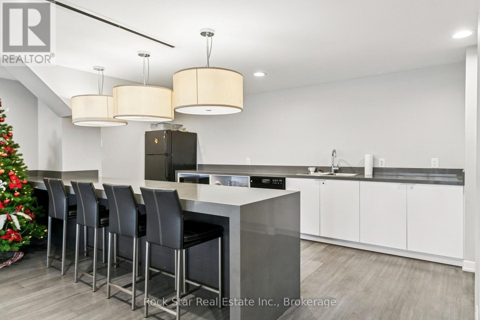 227 - 1940 Ironstone Drive, Burlington, Ontario  L7L 0E4 - Photo 31 - W12948864