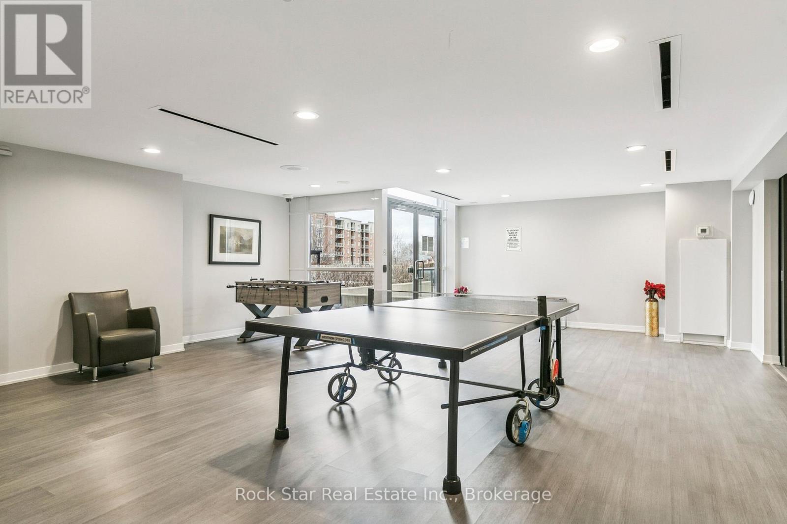 227 - 1940 Ironstone Drive, Burlington, Ontario  L7L 0E4 - Photo 28 - W12948864