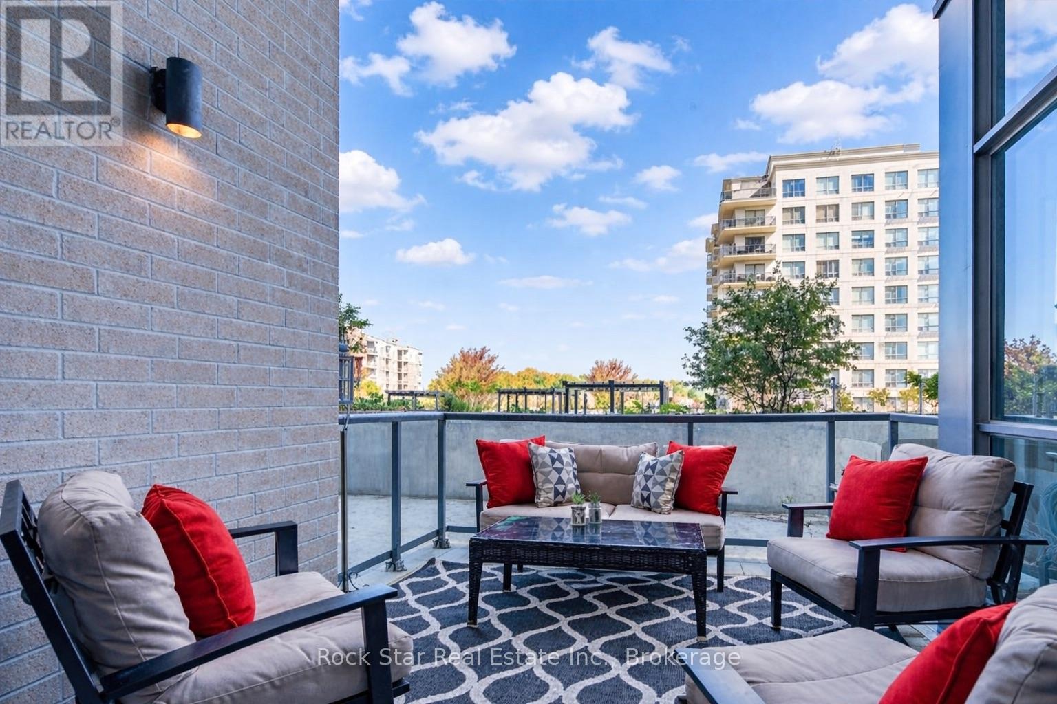 227 - 1940 Ironstone Drive, Burlington, Ontario  L7L 0E4 - Photo 27 - W12948864