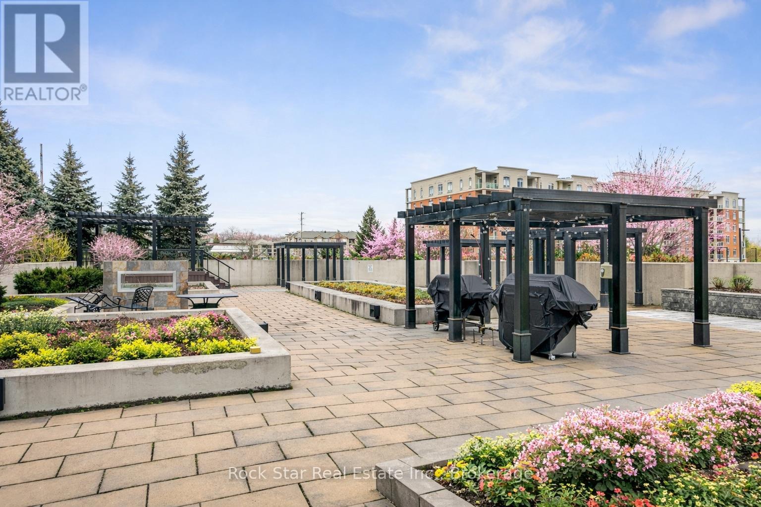 227 - 1940 Ironstone Drive, Burlington, Ontario  L7L 0E4 - Photo 35 - W12948864