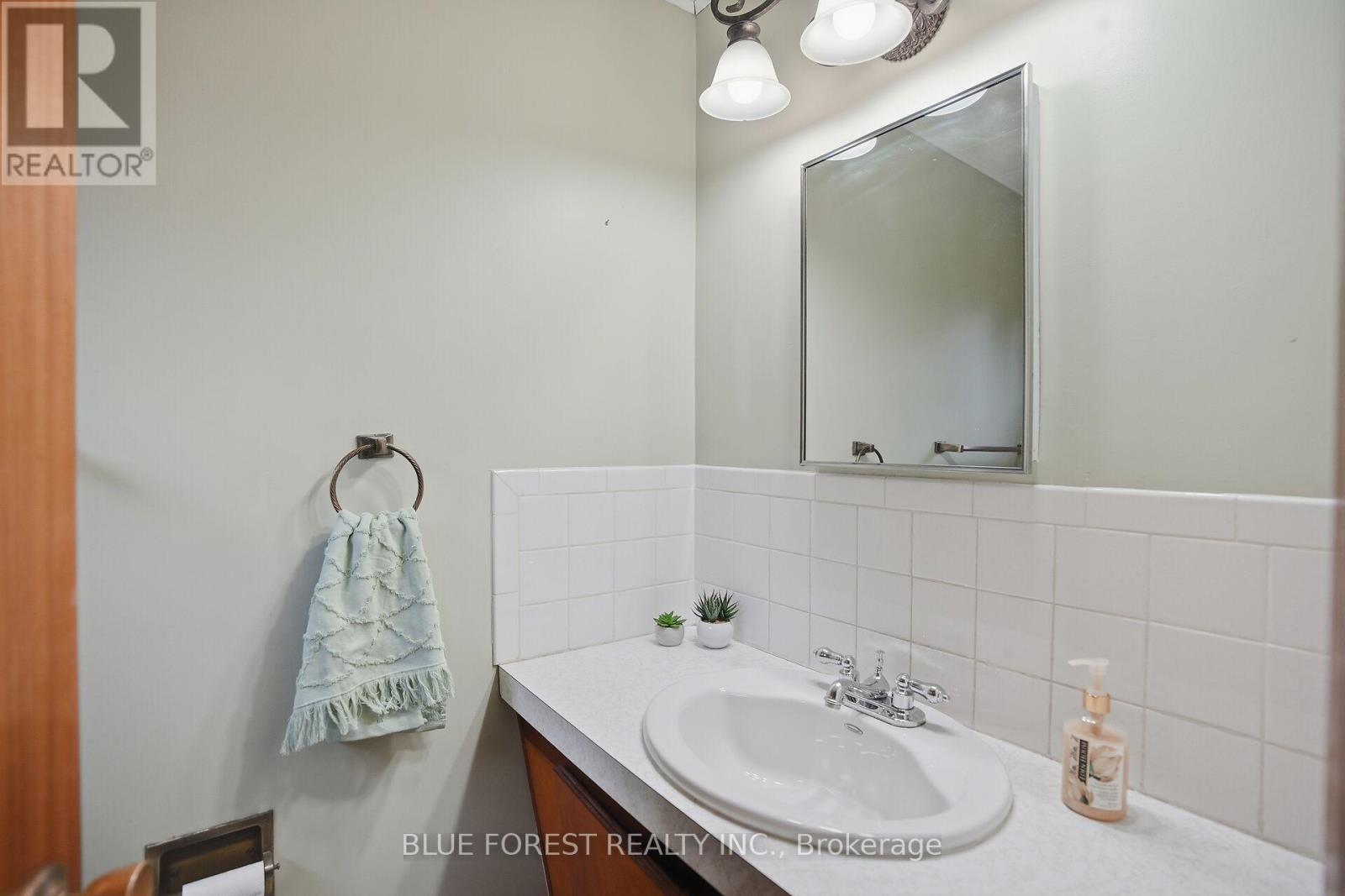 1668 Hamilton Road, London East, Ontario  N6M 1G4 - Photo 22 - X12949684