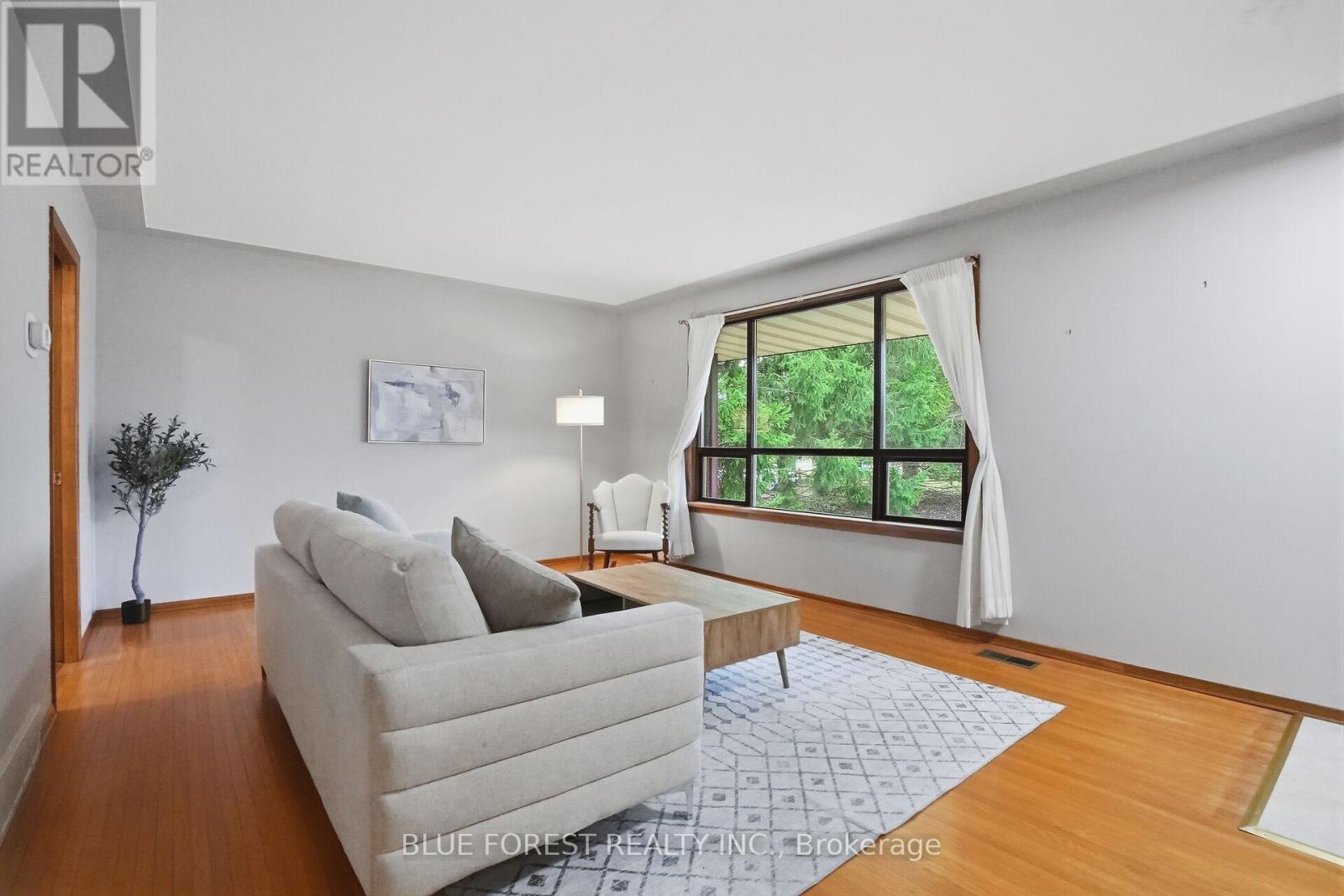 1668 Hamilton Road, London East, Ontario  N6M 1G4 - Photo 5 - X12949684