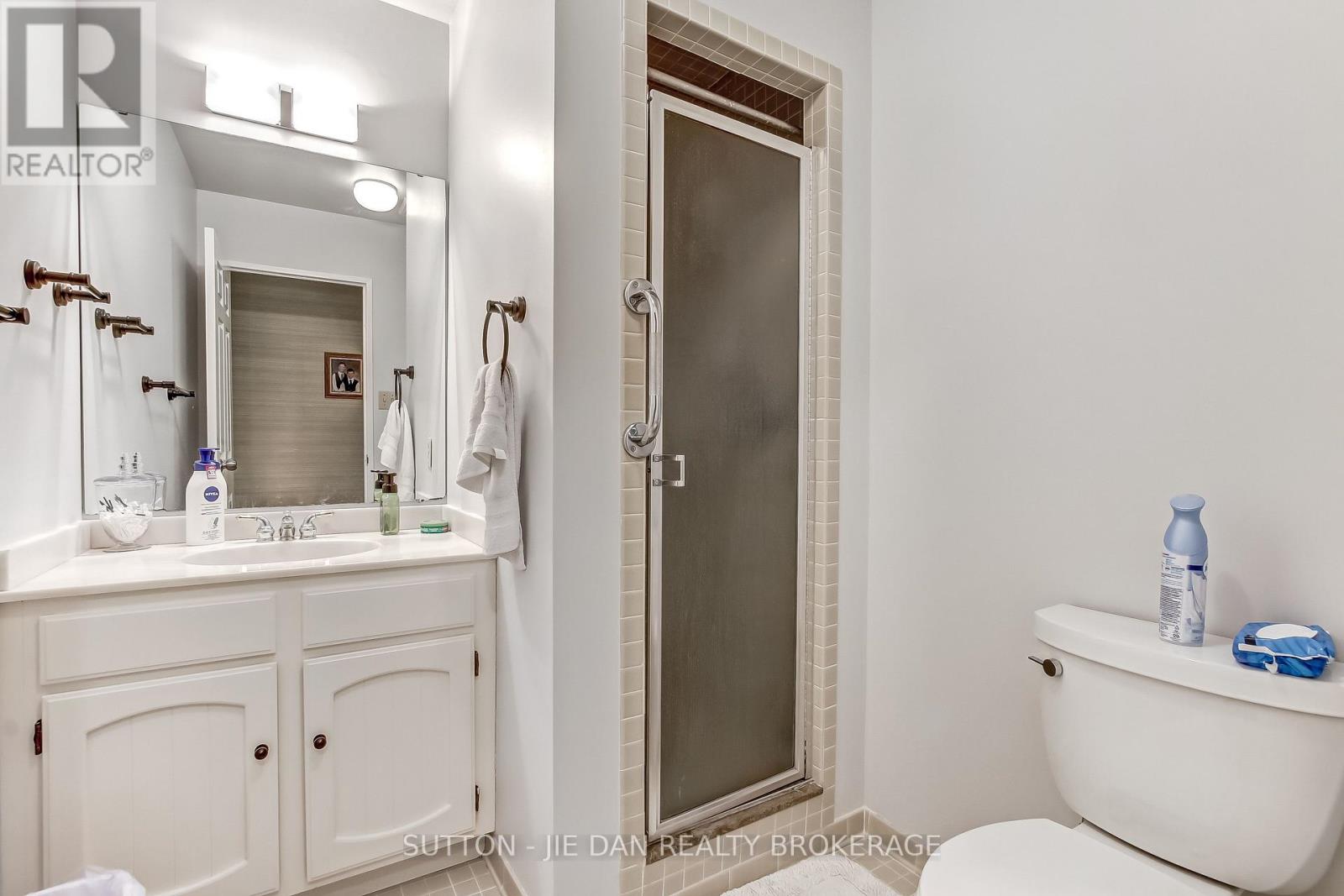 214 - 300 Everglade Crescent, London North, Ontario  N6H 4P8 - Photo 13 - X12949808