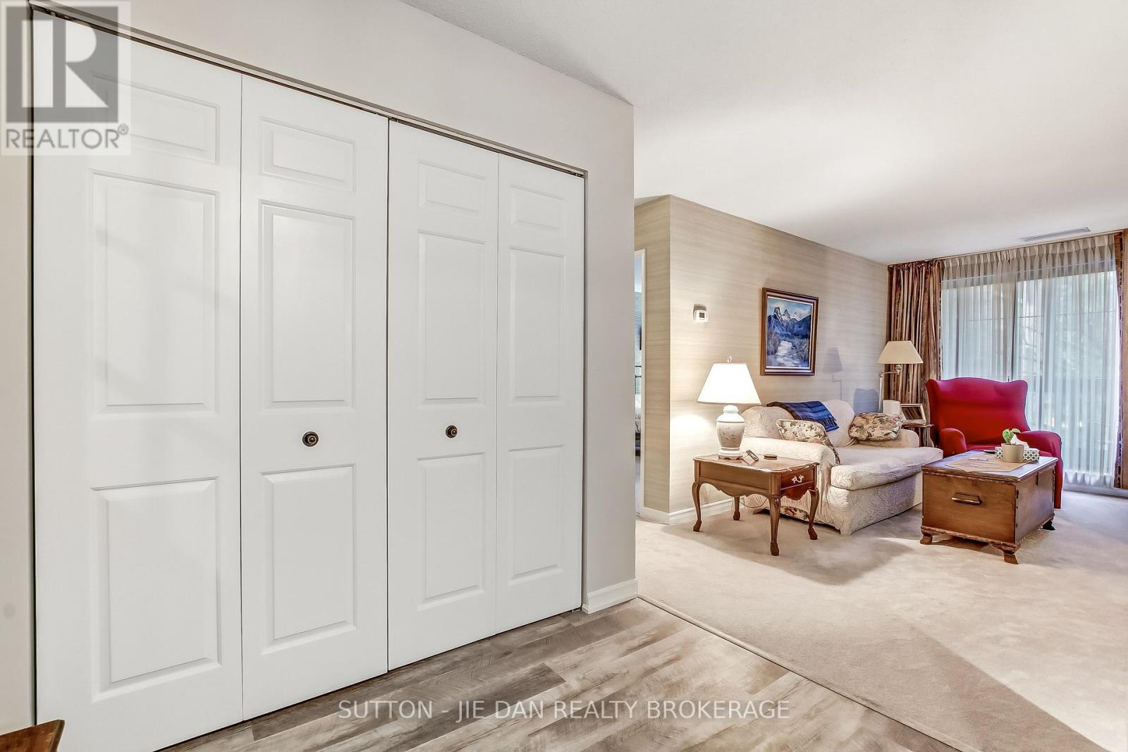 214 - 300 Everglade Crescent, London North, Ontario  N6H 4P8 - Photo 18 - X12949808