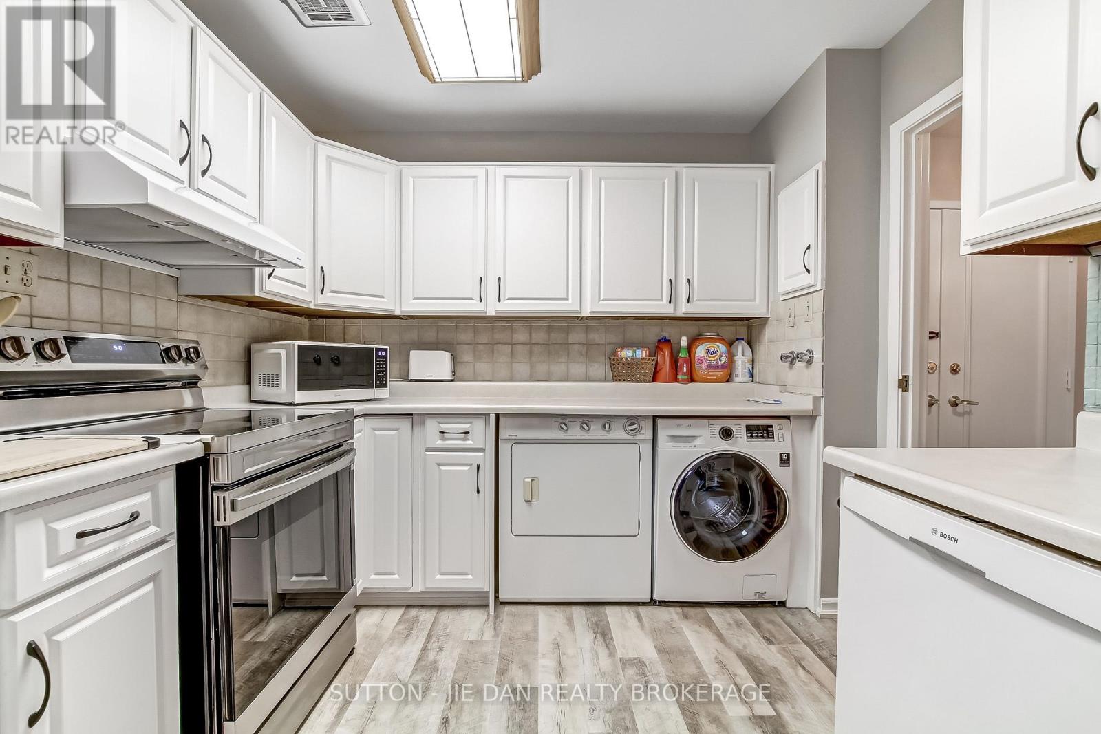 214 - 300 Everglade Crescent, London North, Ontario  N6H 4P8 - Photo 7 - X12949808