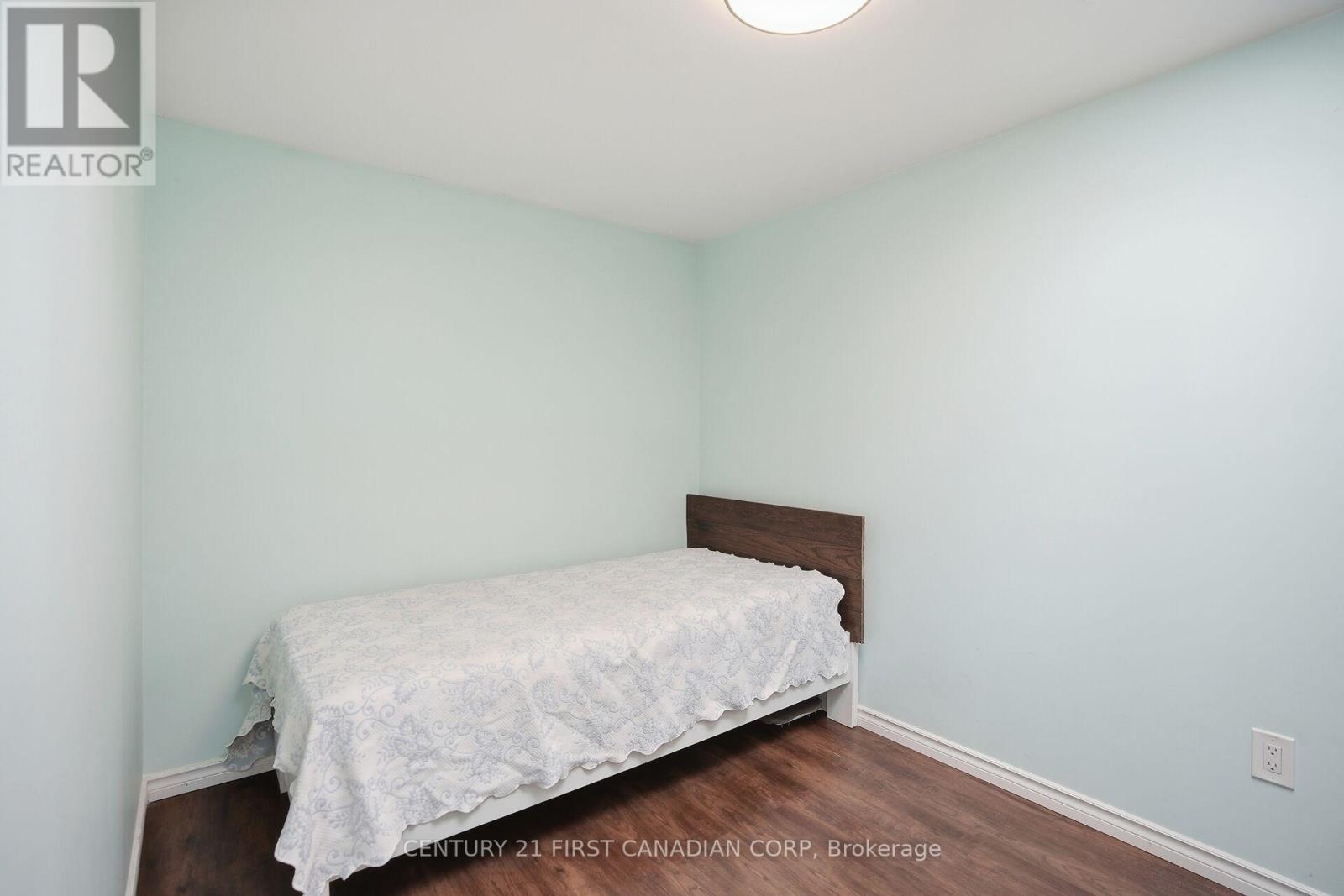 228 South Street, London East, Ontario  N6B 1B4 - Photo 35 - X12949882