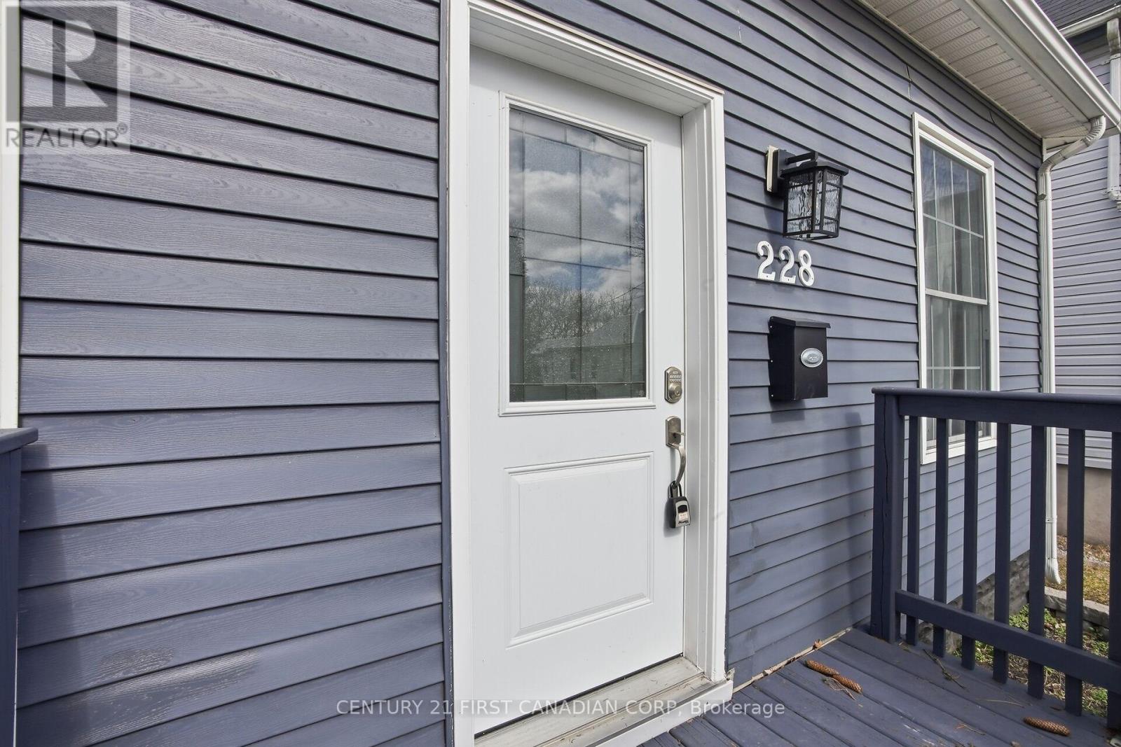 228 South Street, London East, Ontario  N6B 1B4 - Photo 8 - X12949882