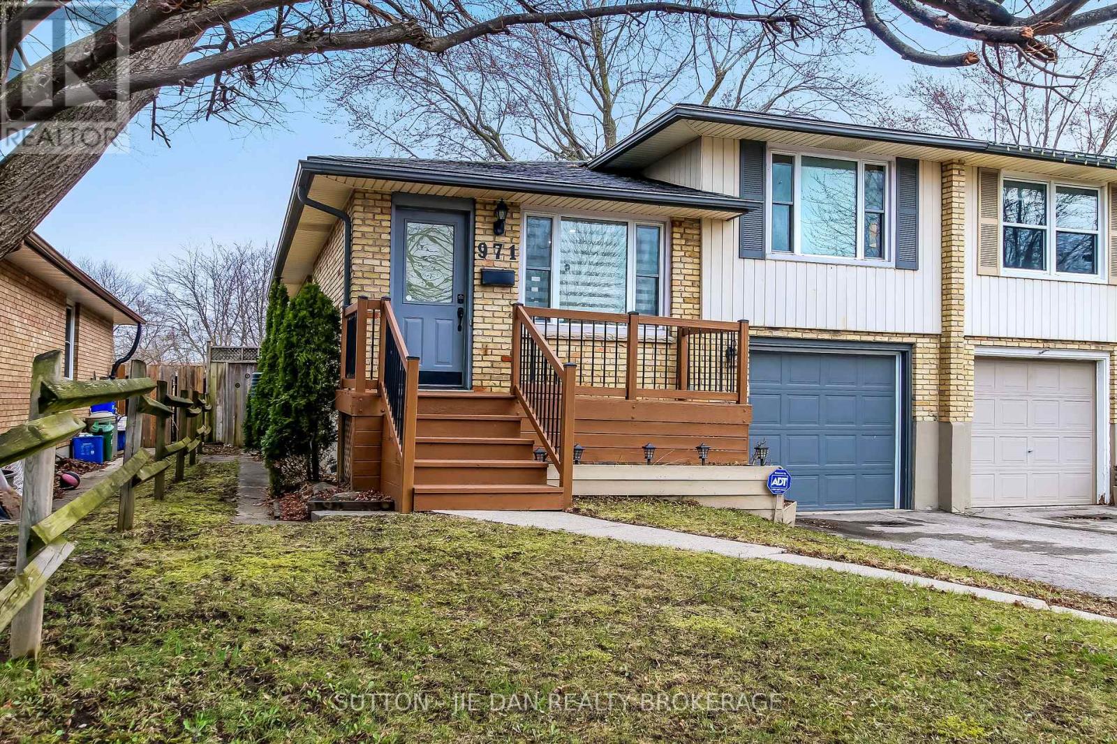 971 Eagle Crescent, London South, Ontario  N5Z 4K5 - Photo 22 - X12949904