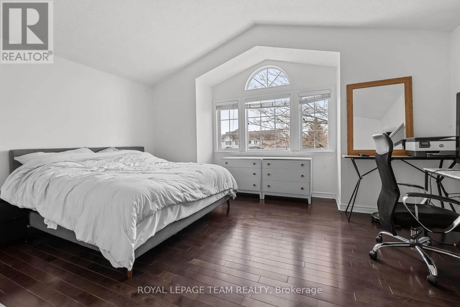 30 New Deighton Crescent, Ottawa, Ontario  K2G 6H6 - Photo 12 - X12949574