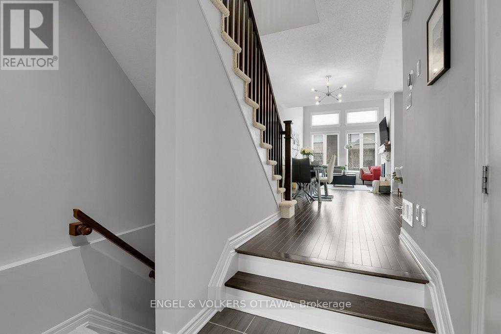 618 Guernsey Place, Ottawa, Ontario  K4M 0E2 - Photo 5 - X12949586