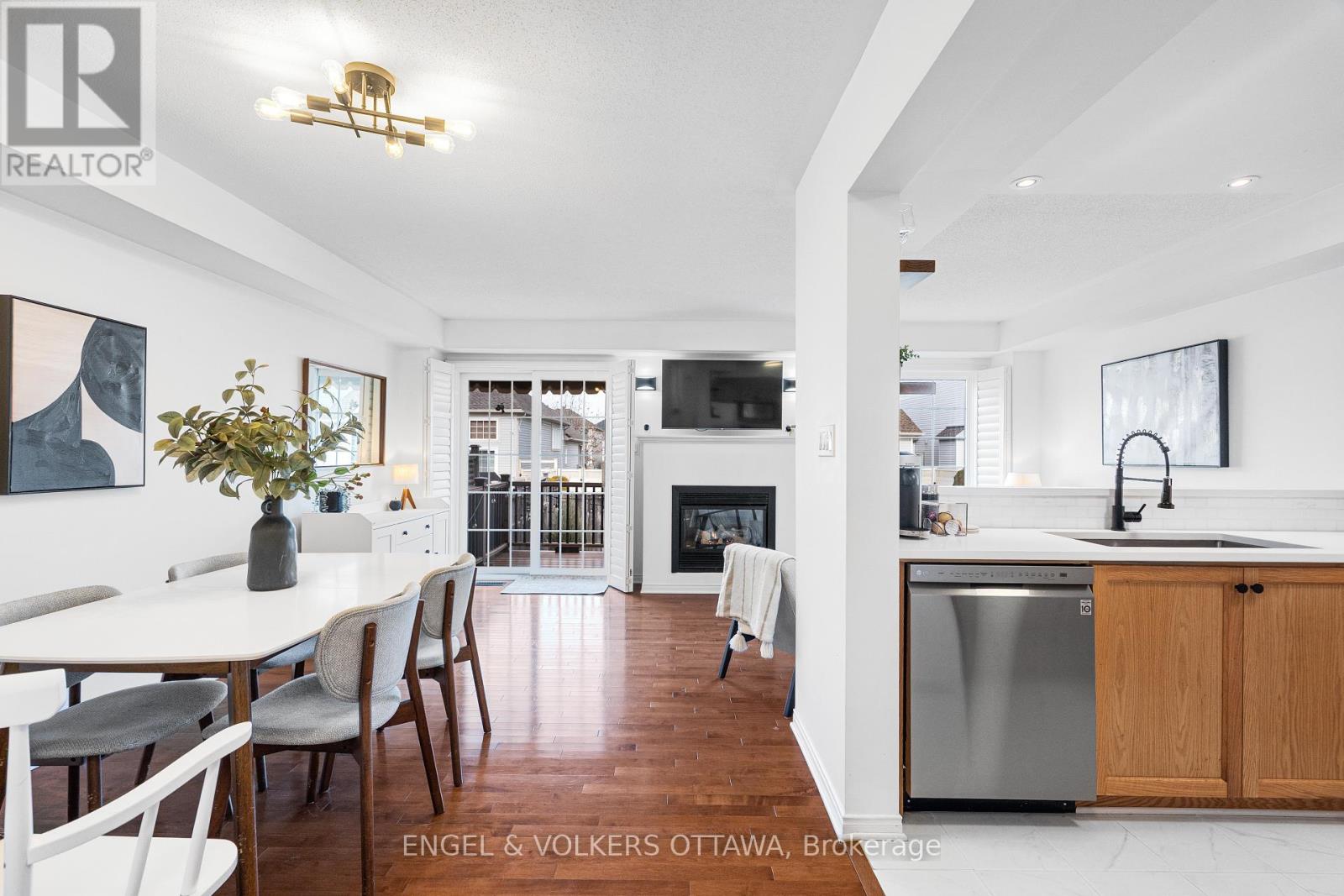 293 Silbrass Private, Ottawa, Ontario  K2J 5M6 - Photo 10 - X12949652