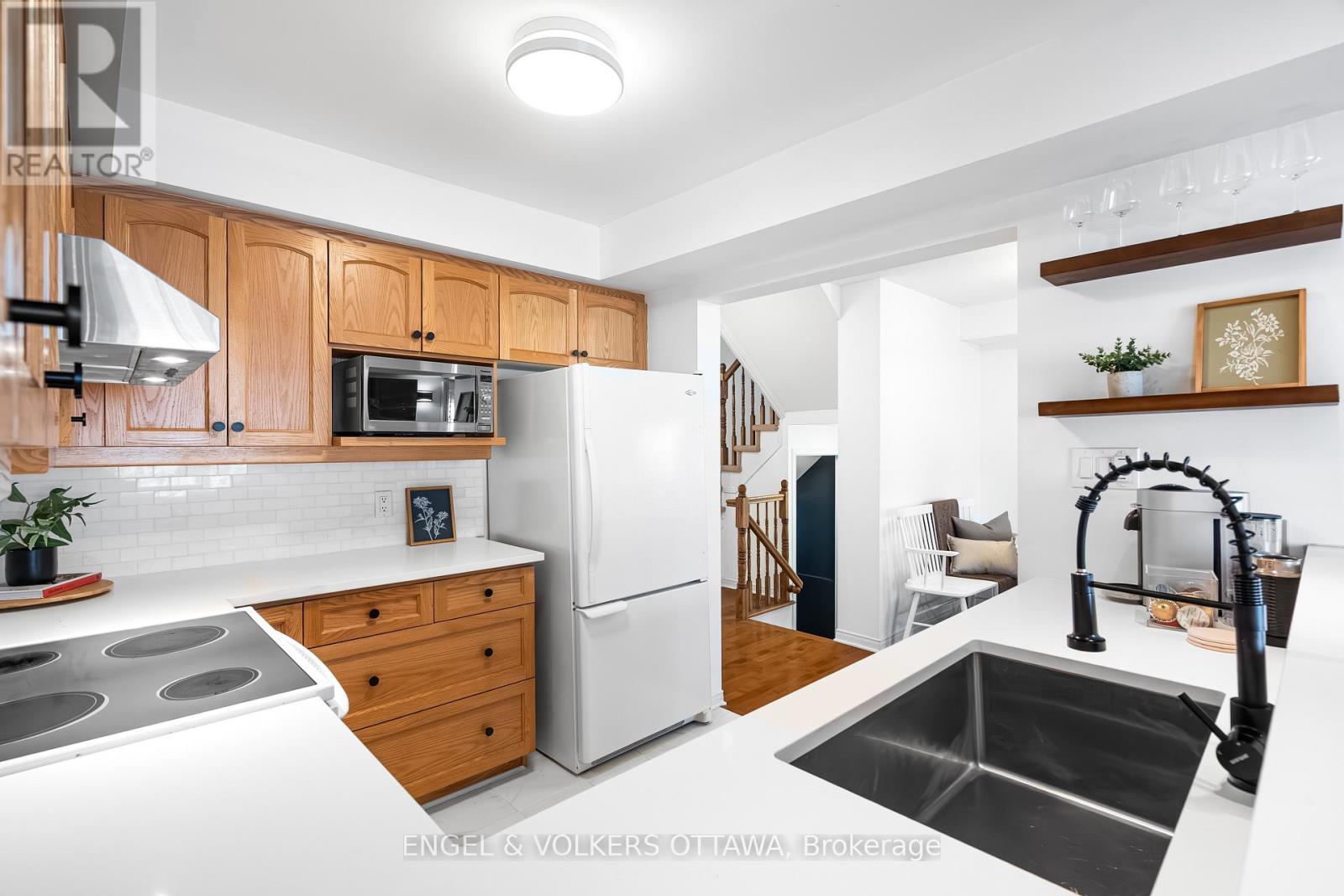 293 Silbrass Private, Ottawa, Ontario  K2J 5M6 - Photo 15 - X12949652