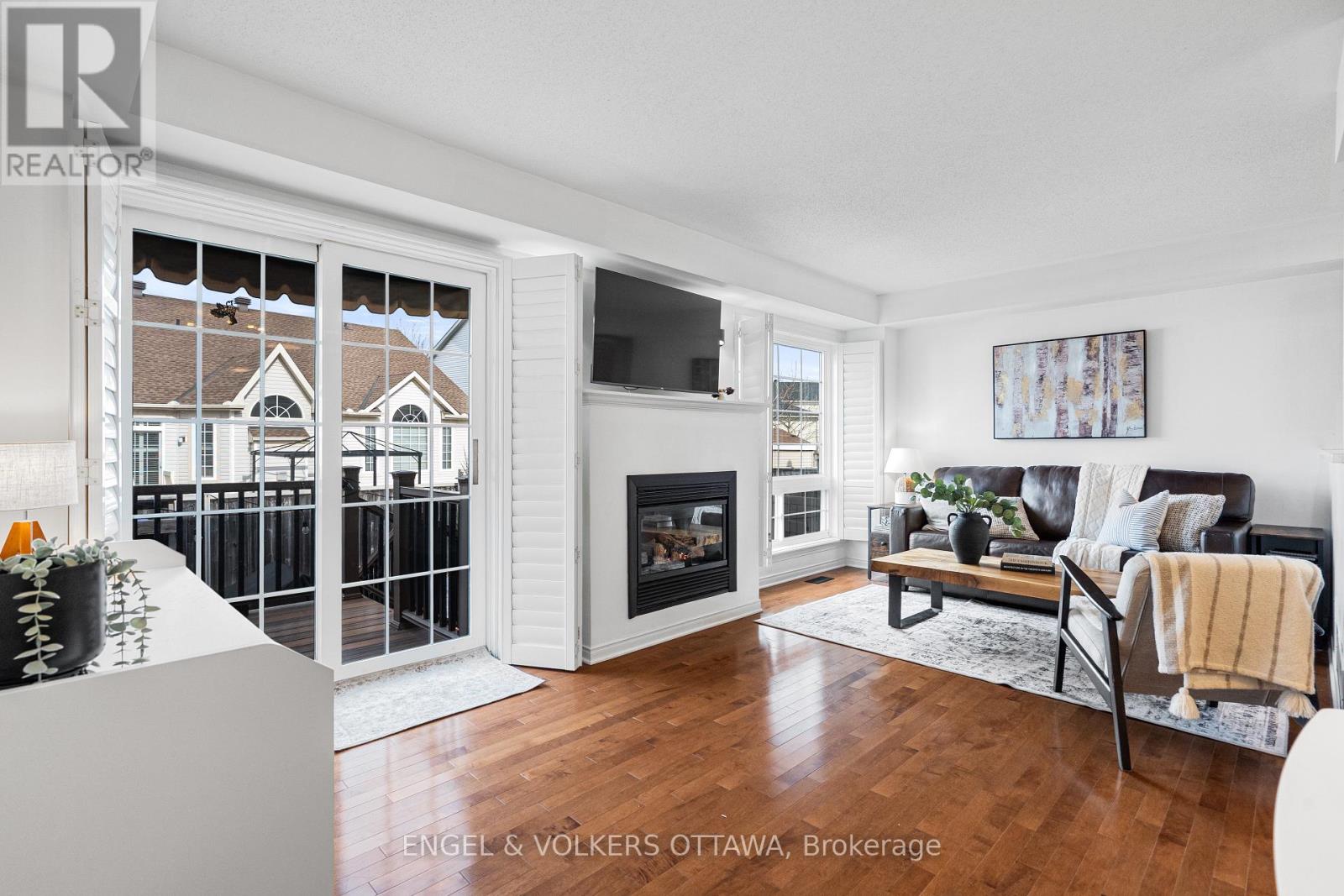 293 Silbrass Private, Ottawa, Ontario  K2J 5M6 - Photo 3 - X12949652