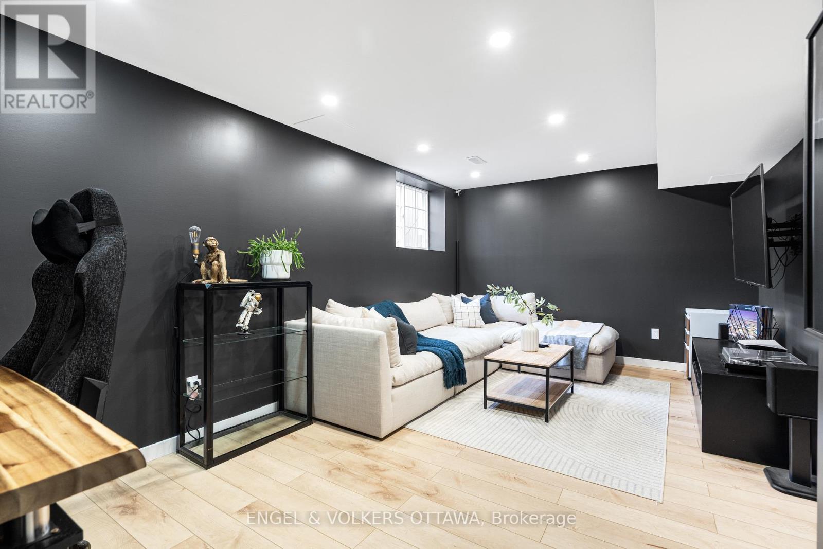 293 Silbrass Private, Ottawa, Ontario  K2J 5M6 - Photo 31 - X12949652