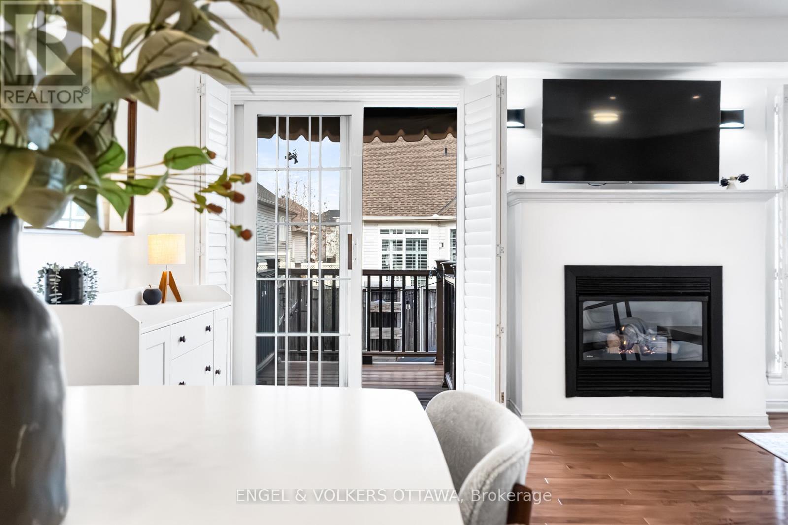 293 Silbrass Private, Ottawa, Ontario  K2J 5M6 - Photo 7 - X12949652