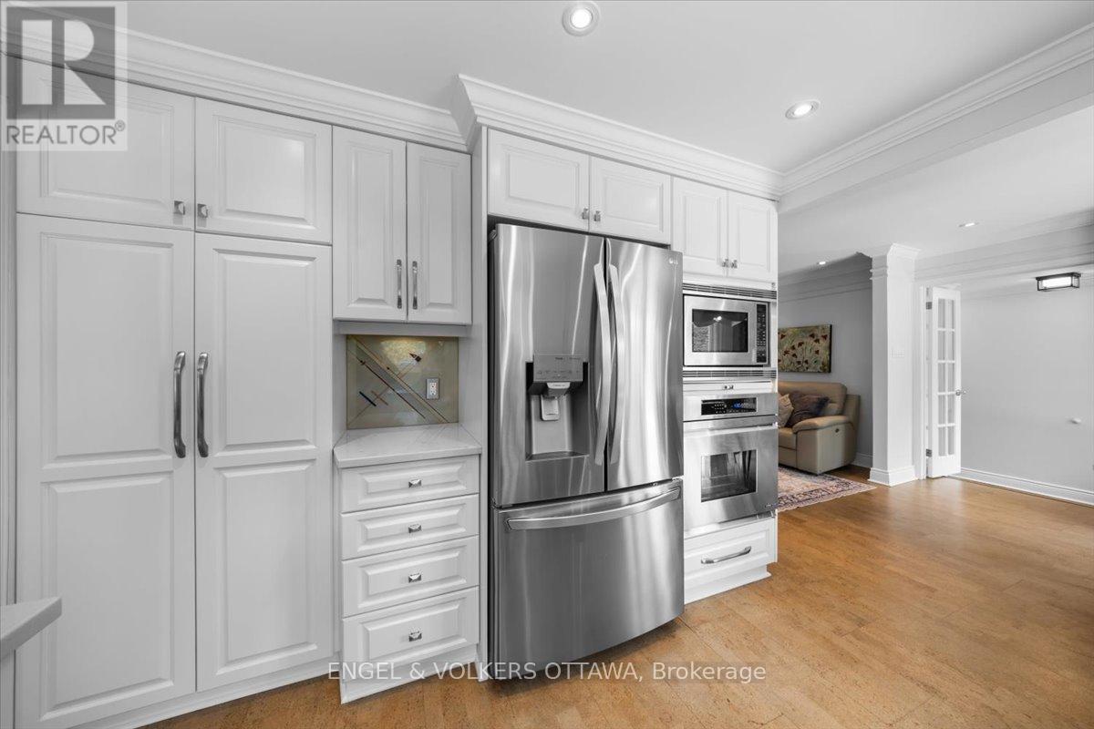 33 Okanagan Drive, Ottawa, Ontario  K2H 7E9 - Photo 14 - X12949692