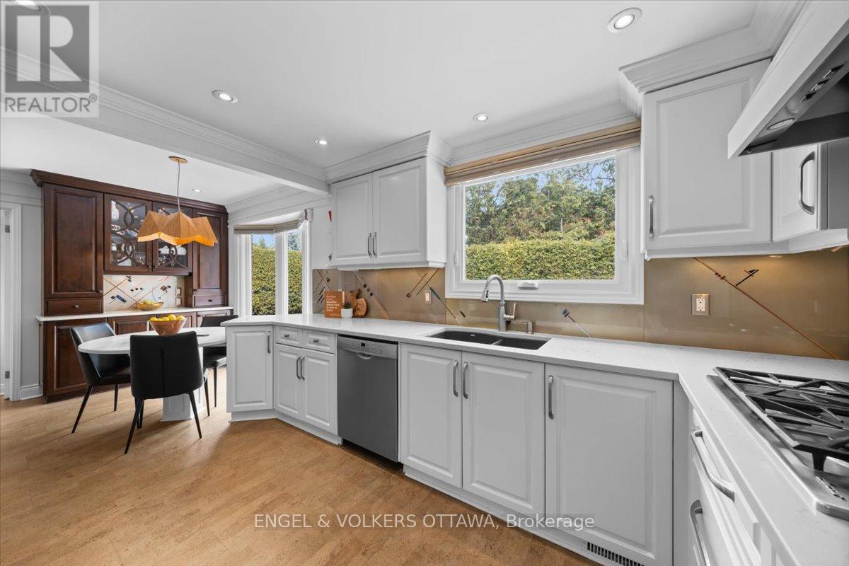 33 Okanagan Drive, Ottawa, Ontario  K2H 7E9 - Photo 15 - X12949692