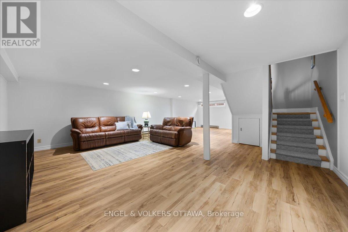 33 Okanagan Drive, Ottawa, Ontario  K2H 7E9 - Photo 36 - X12949692