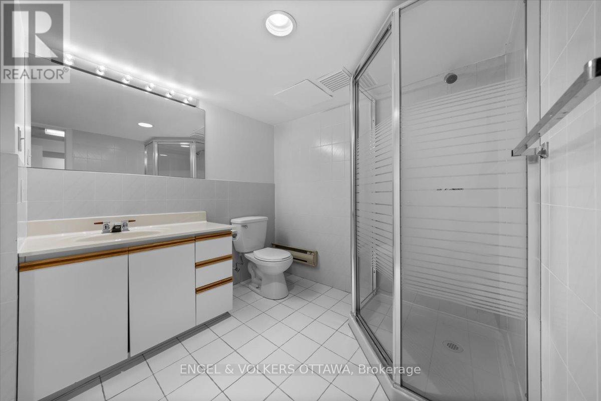 33 Okanagan Drive, Ottawa, Ontario  K2H 7E9 - Photo 39 - X12949692