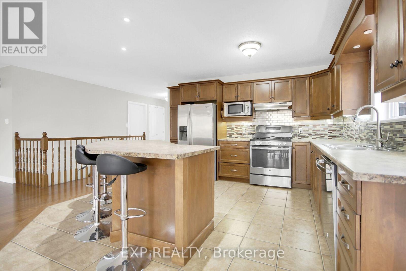 84 Comba Drive, Carleton Place, Ontario  K7C 4W2 - Photo 10 - X12949900