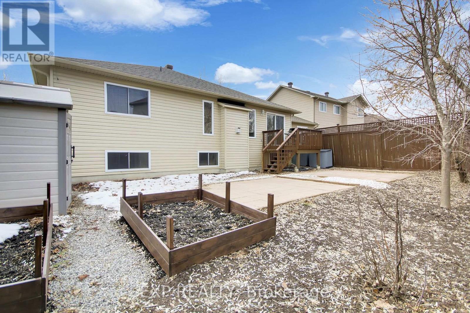 84 Comba Drive, Carleton Place, Ontario  K7C 4W2 - Photo 47 - X12949900