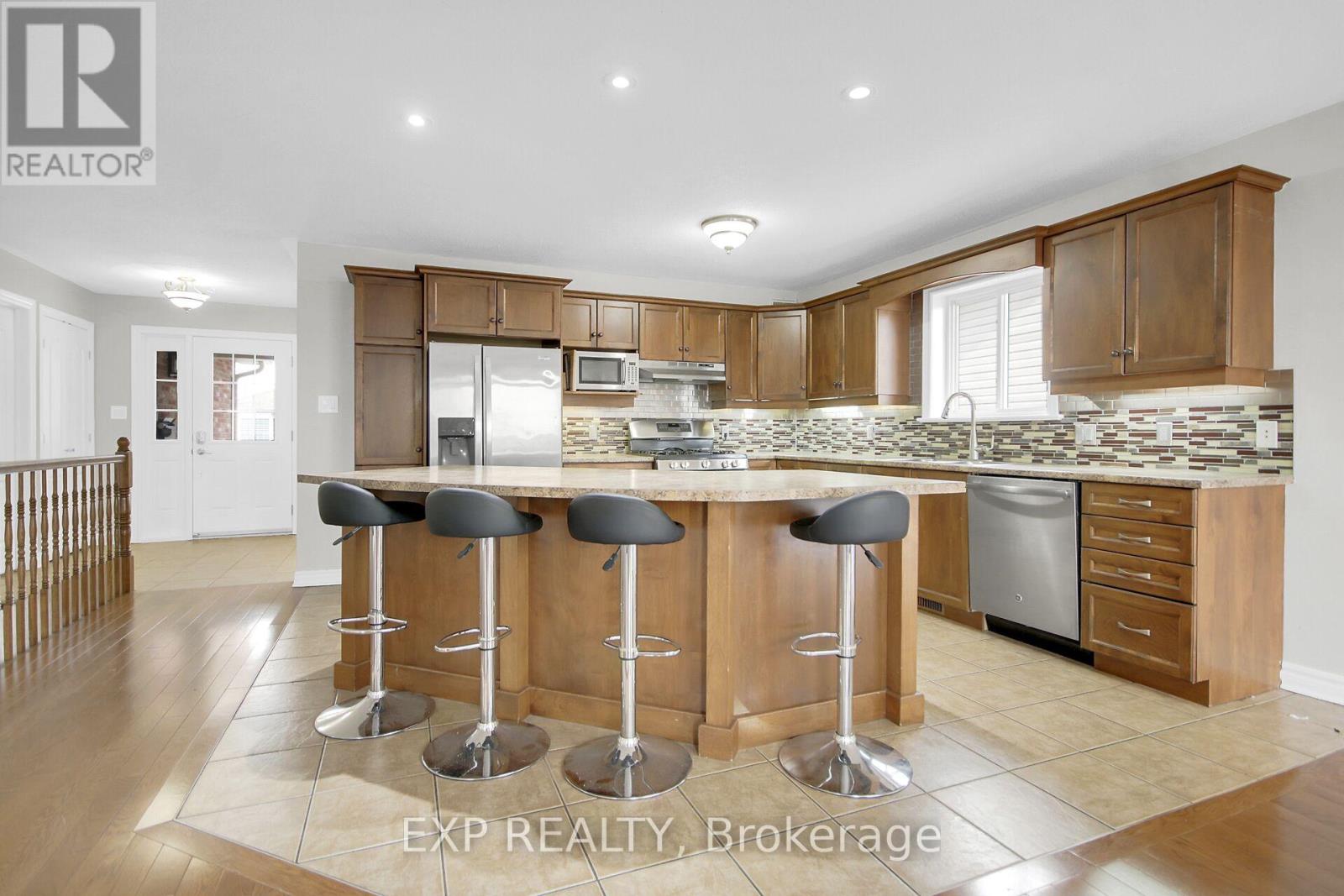 84 Comba Drive, Carleton Place, Ontario  K7C 4W2 - Photo 5 - X12949900