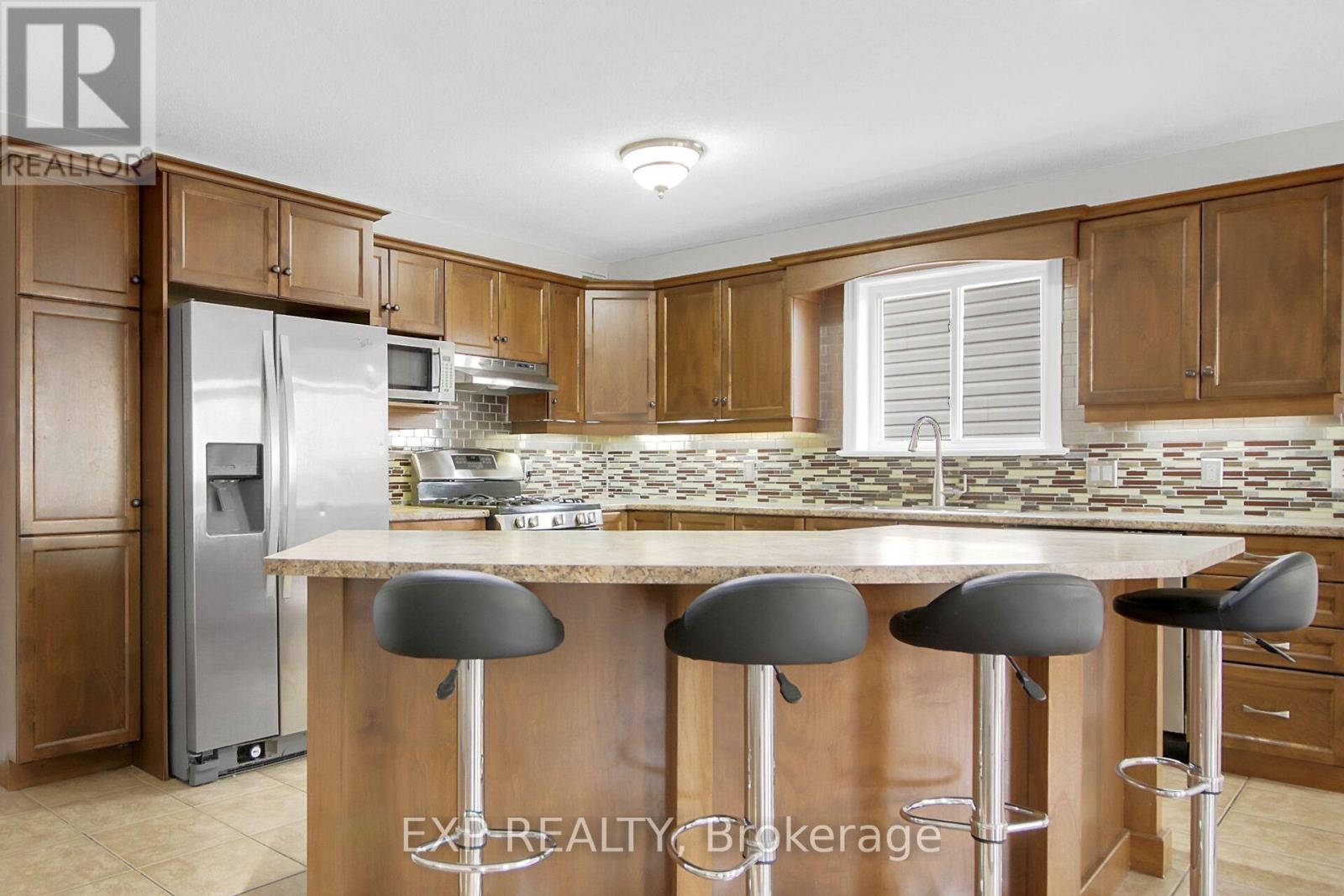 84 Comba Drive, Carleton Place, Ontario  K7C 4W2 - Photo 7 - X12949900