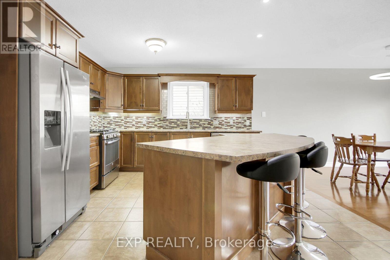 84 Comba Drive, Carleton Place, Ontario  K7C 4W2 - Photo 8 - X12949900