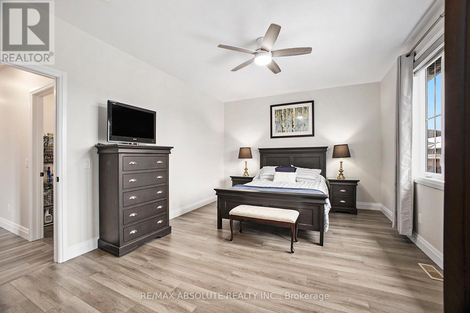 18 Morrison Drive, Whitewater Region, Ontario  K0J 1K0 - Photo 21 - X12949922