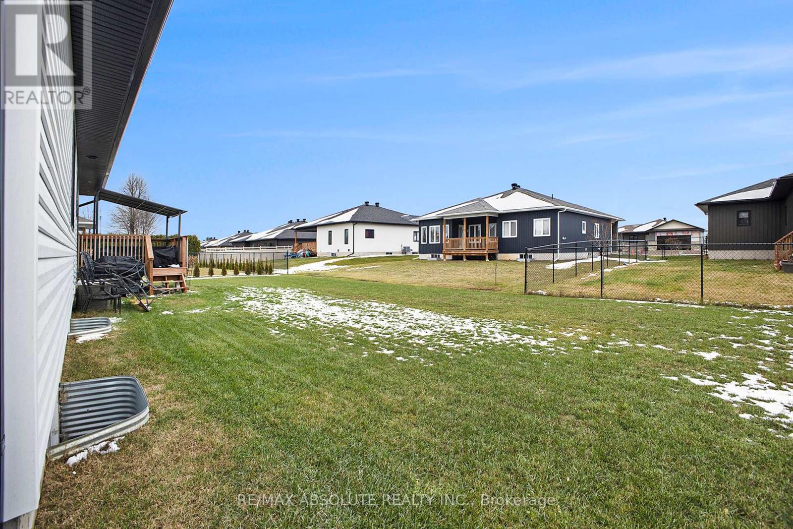 18 Morrison Drive, Whitewater Region, Ontario  K0J 1K0 - Photo 26 - X12949922