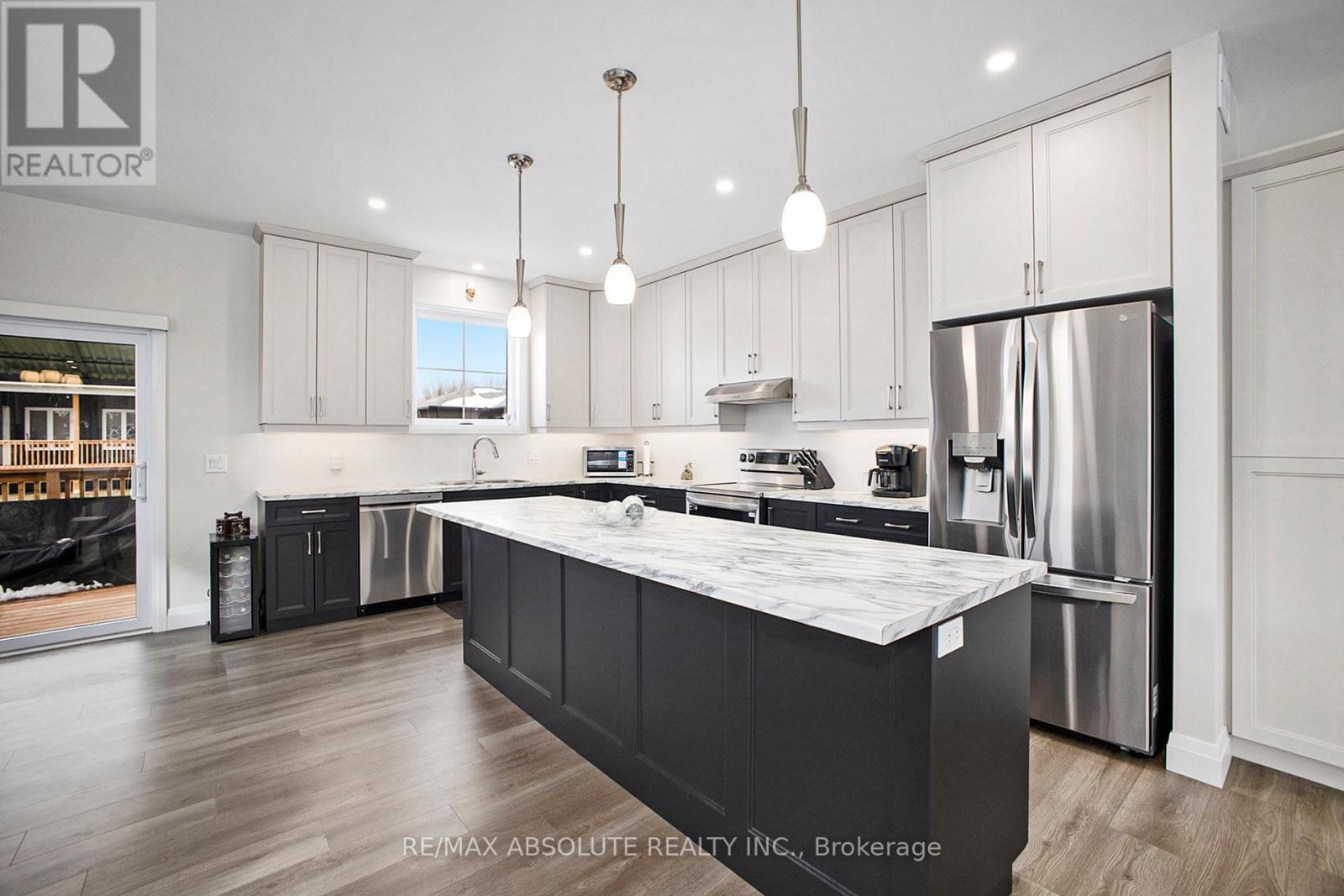 18 Morrison Drive, Whitewater Region, Ontario  K0J 1K0 - Photo 9 - X12949922