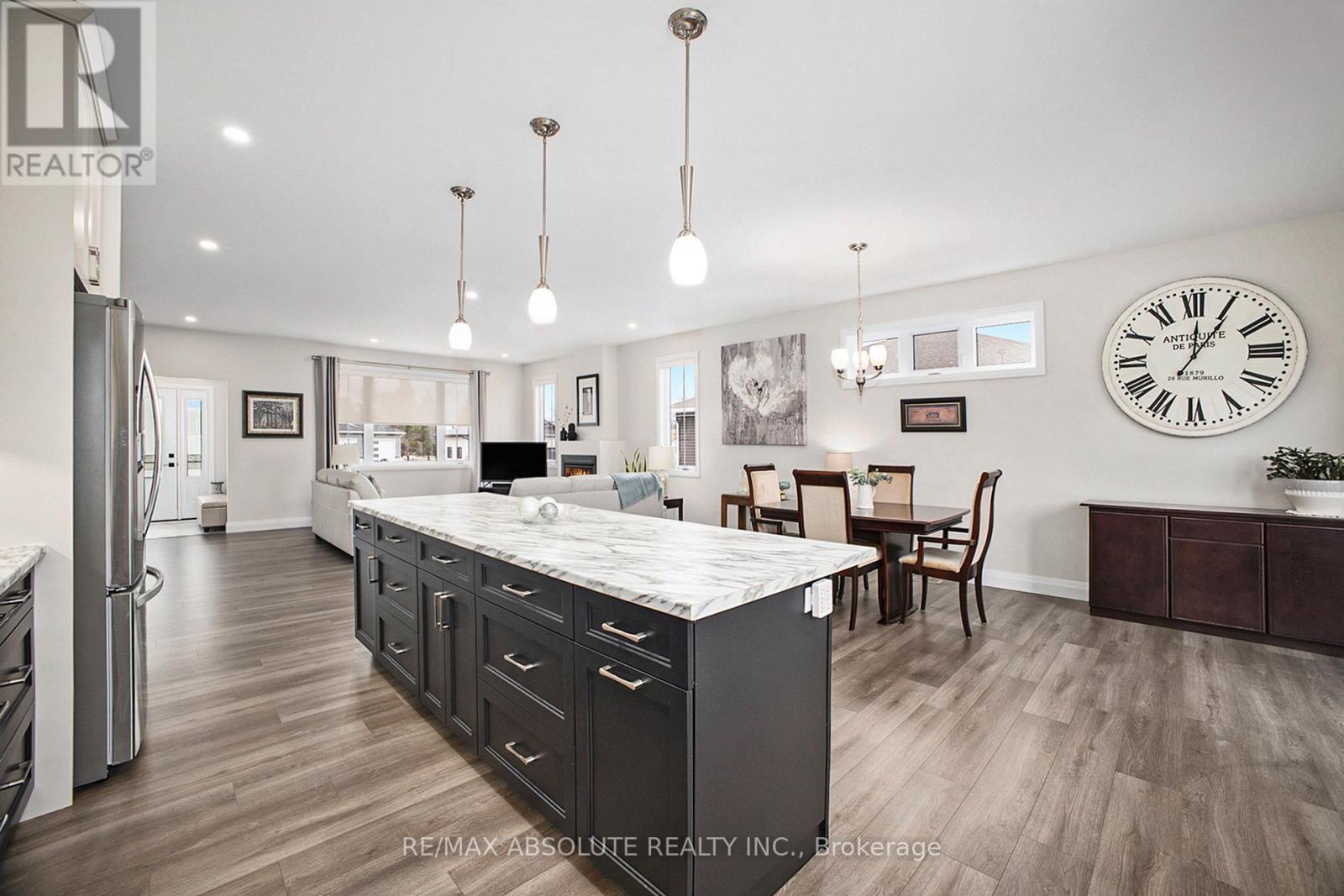 18 Morrison Drive, Whitewater Region, Ontario  K0J 1K0 - Photo 14 - X12949928