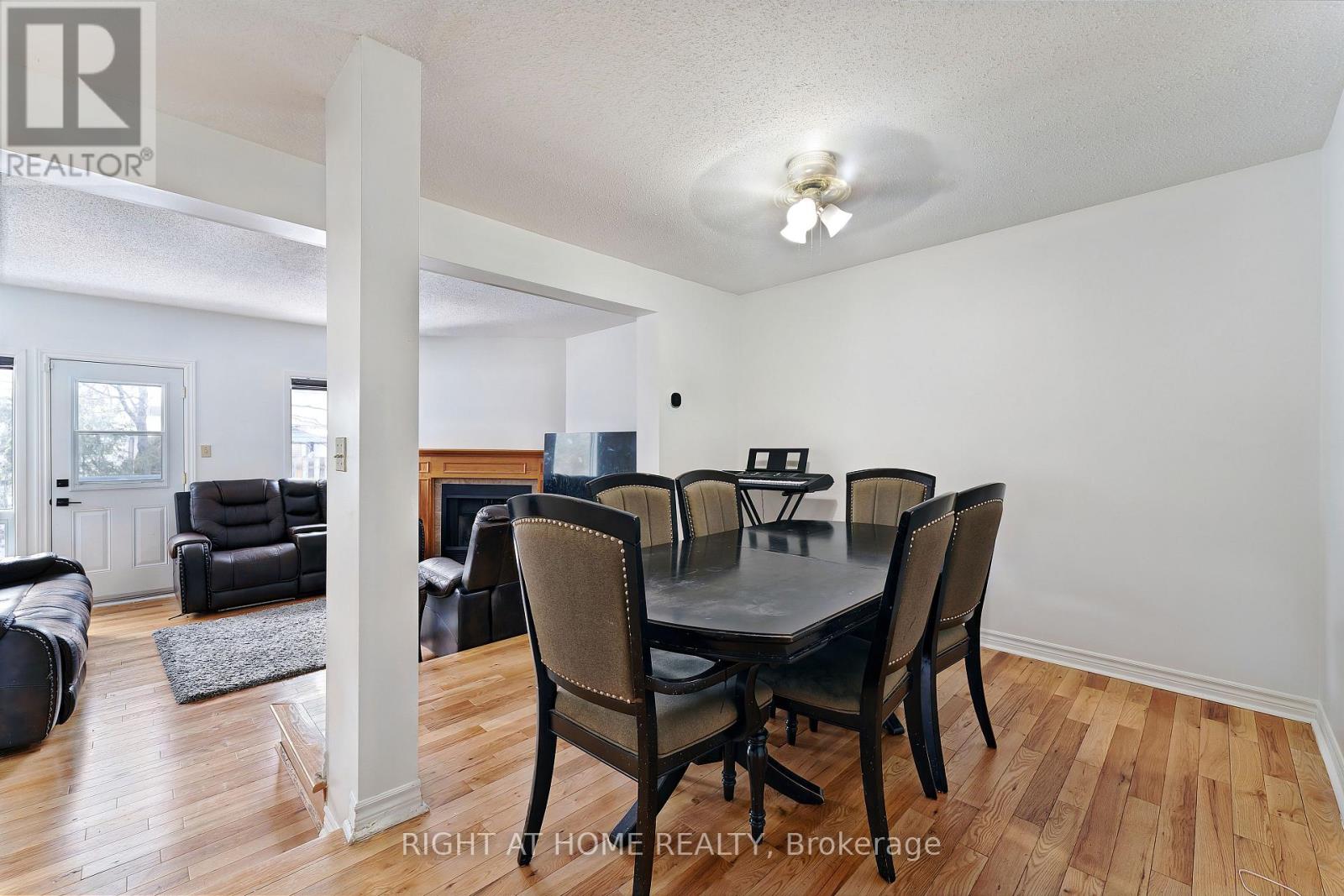 22 Almond Lane, Ottawa, Ontario  K2L 3T3 - Photo 11 - X12949980