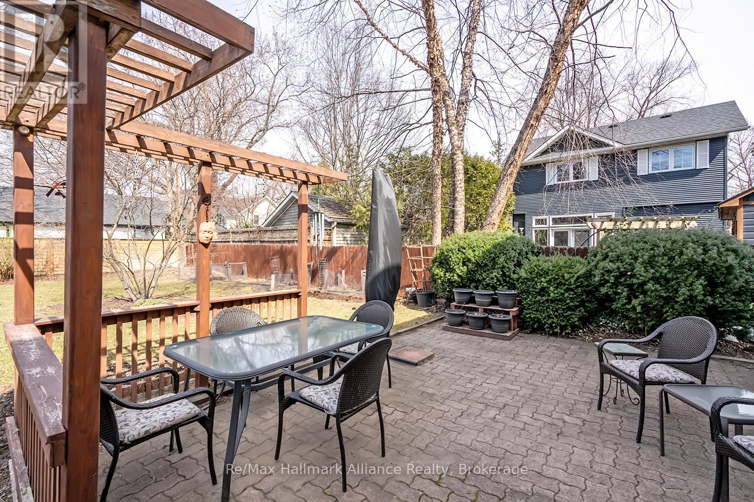 283 Spruce Street, Oakville, Ontario  L6J 2G8 - Photo 32 - W12949948