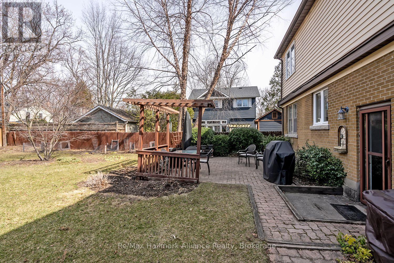 283 Spruce Street, Oakville, Ontario  L6J 2G8 - Photo 35 - W12949948
