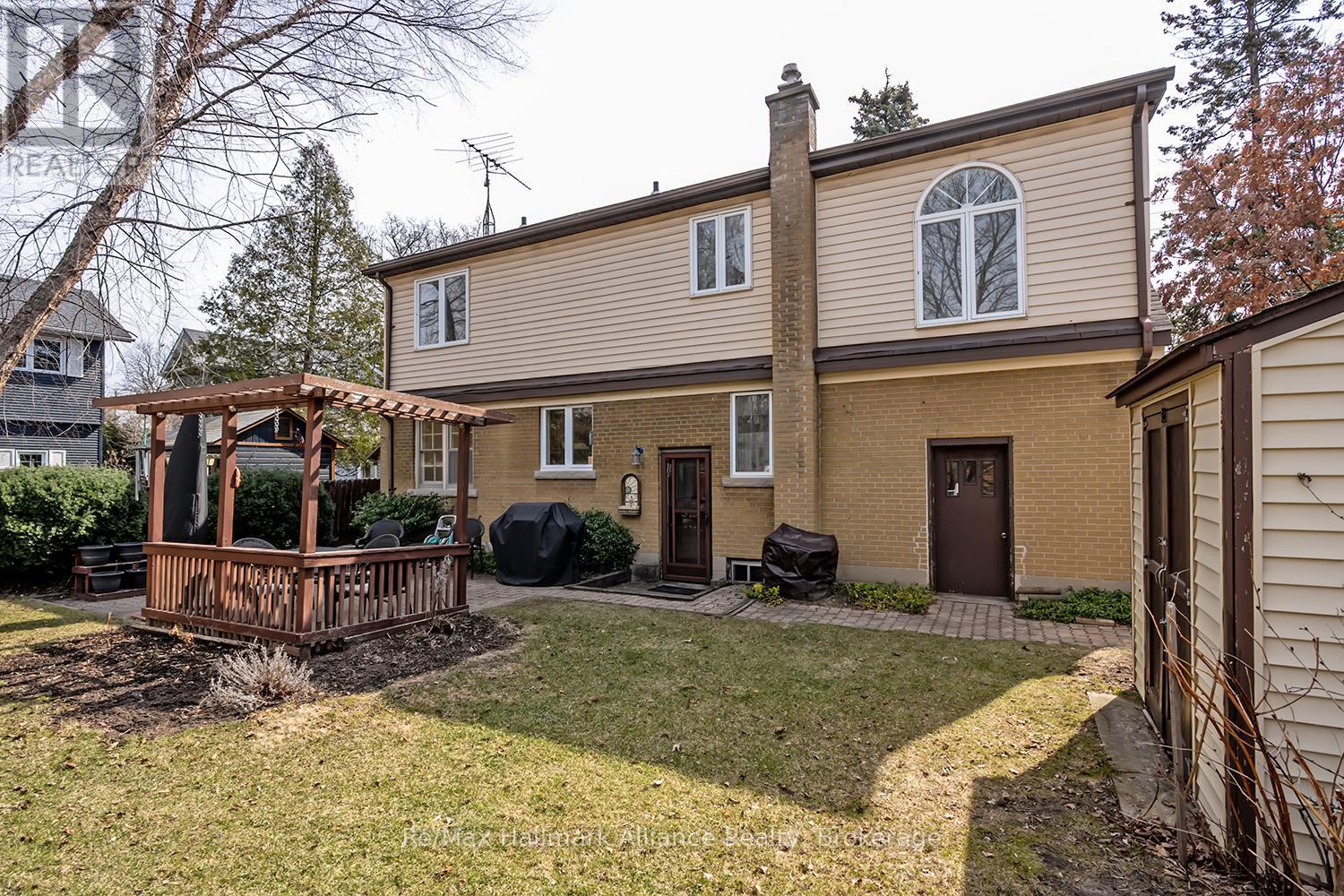 283 Spruce Street, Oakville, Ontario  L6J 2G8 - Photo 36 - W12949948