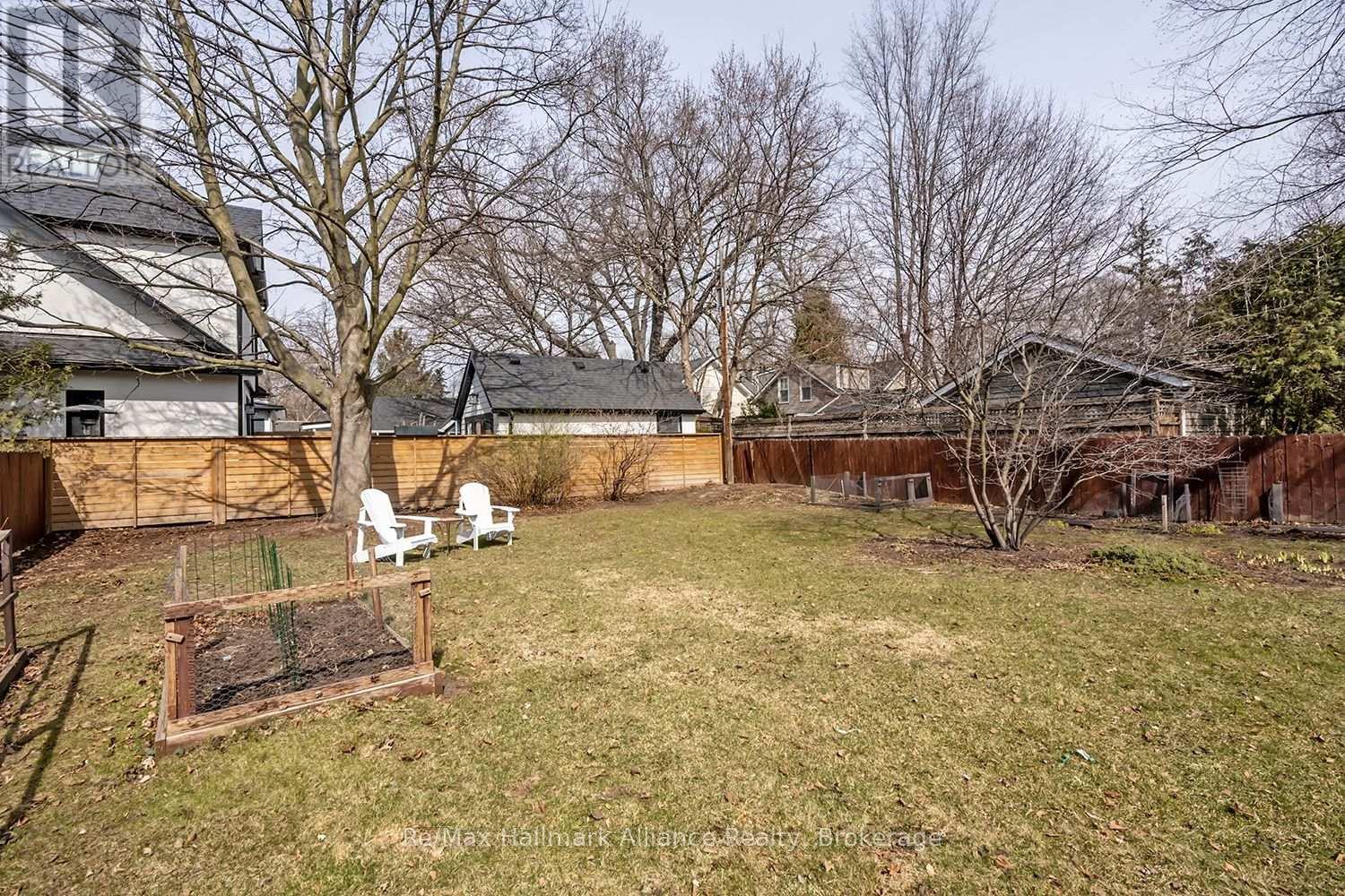 283 Spruce Street, Oakville, Ontario  L6J 2G8 - Photo 37 - W12949948