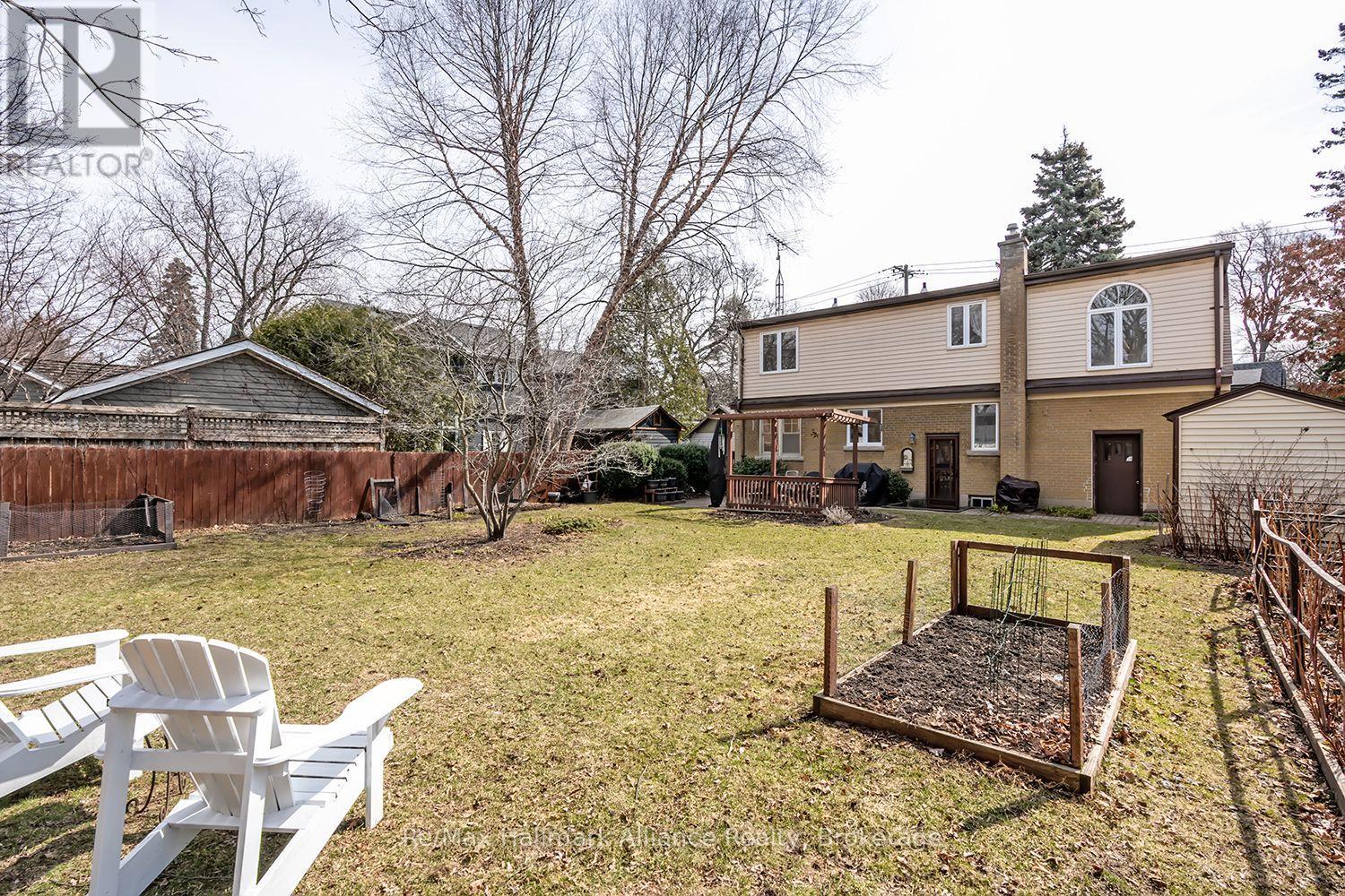 283 Spruce Street, Oakville, Ontario  L6J 2G8 - Photo 38 - W12949948