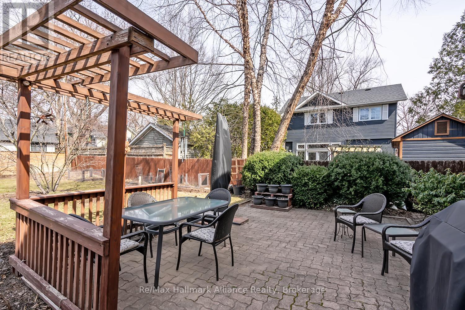 283 Spruce Street, Oakville, Ontario  L6J 2G8 - Photo 44 - W12949948