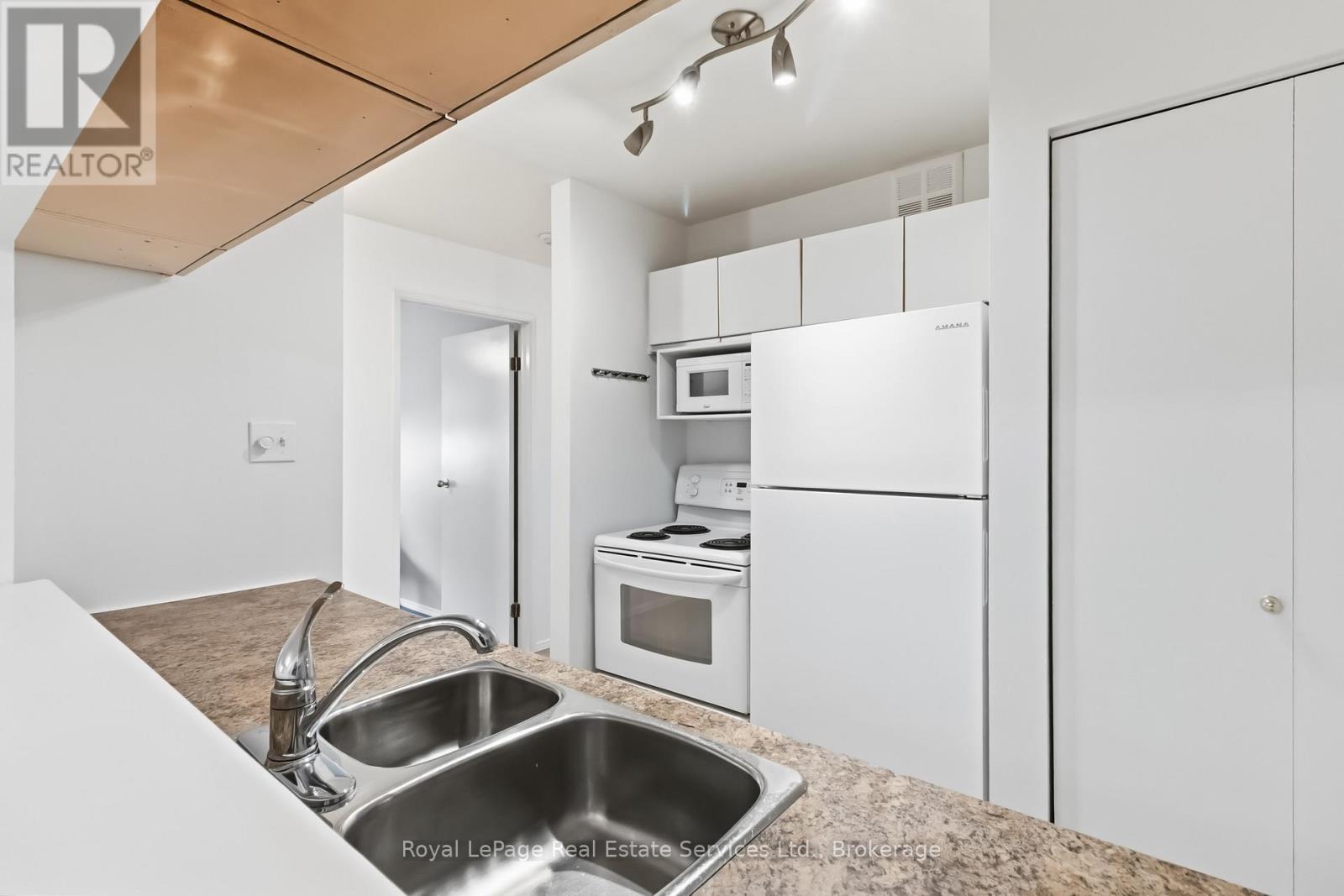 921 - 1450 Glen Abbey Gate, Oakville, Ontario  L6M 2V7 - Photo 13 - W12949966