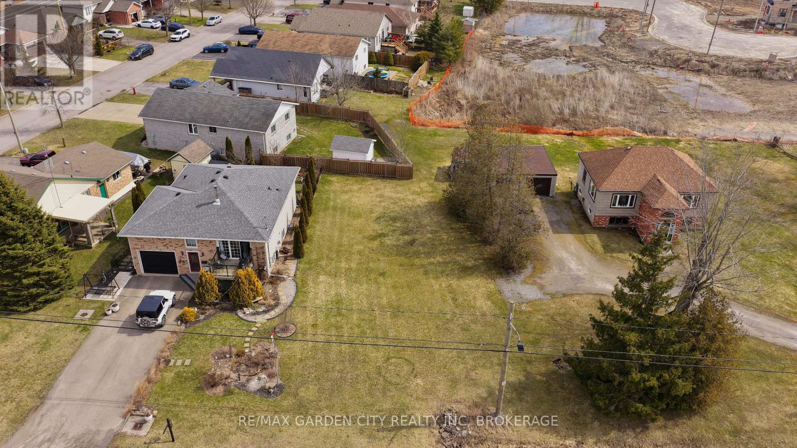 156 Kingsway, Welland, Ontario  L3B 3N9 - Photo 3 - X12949638