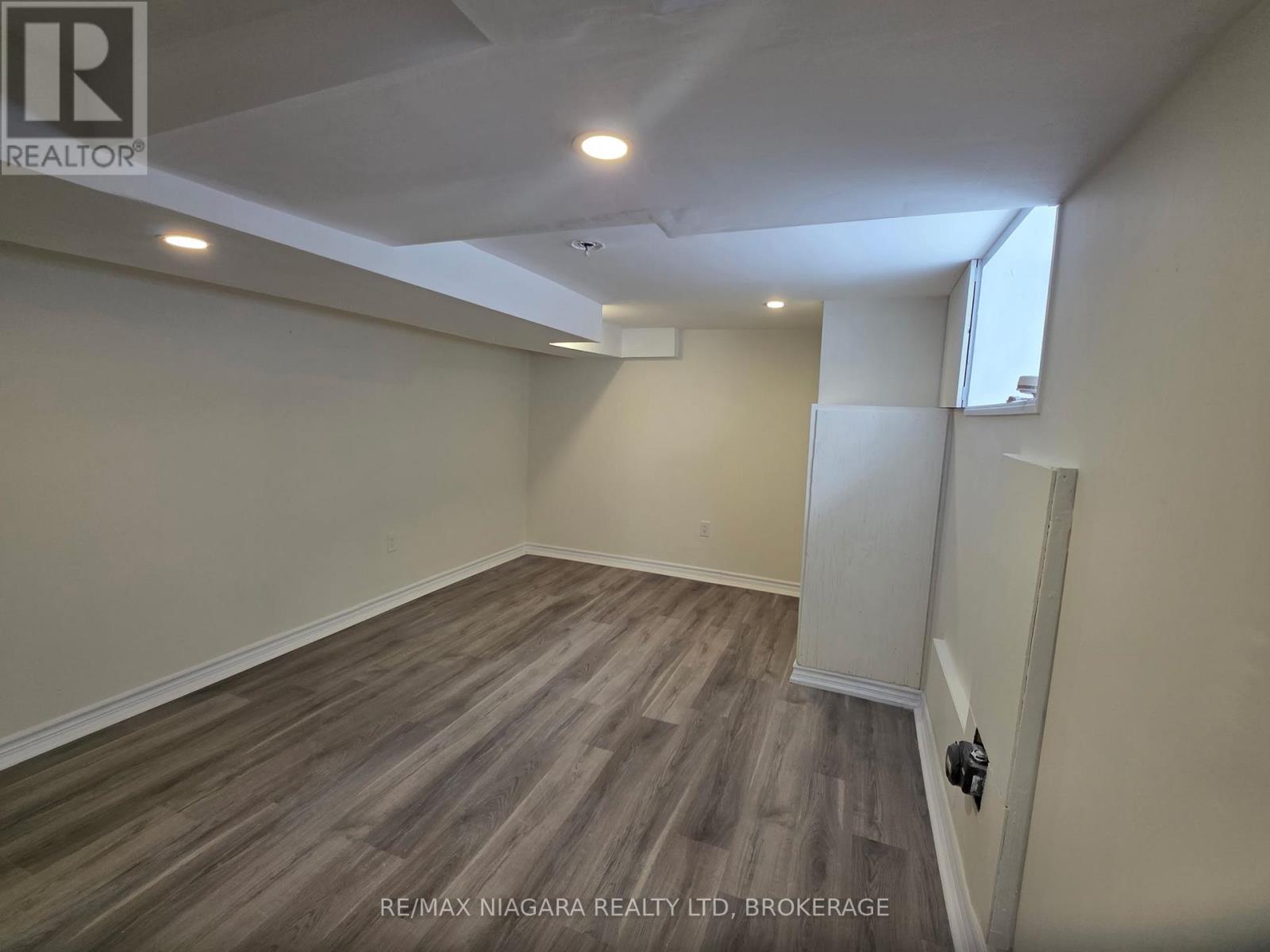 12 Nickel Street, Port Colborne, Ontario  L3K 1A9 - Photo 6 - X12949664