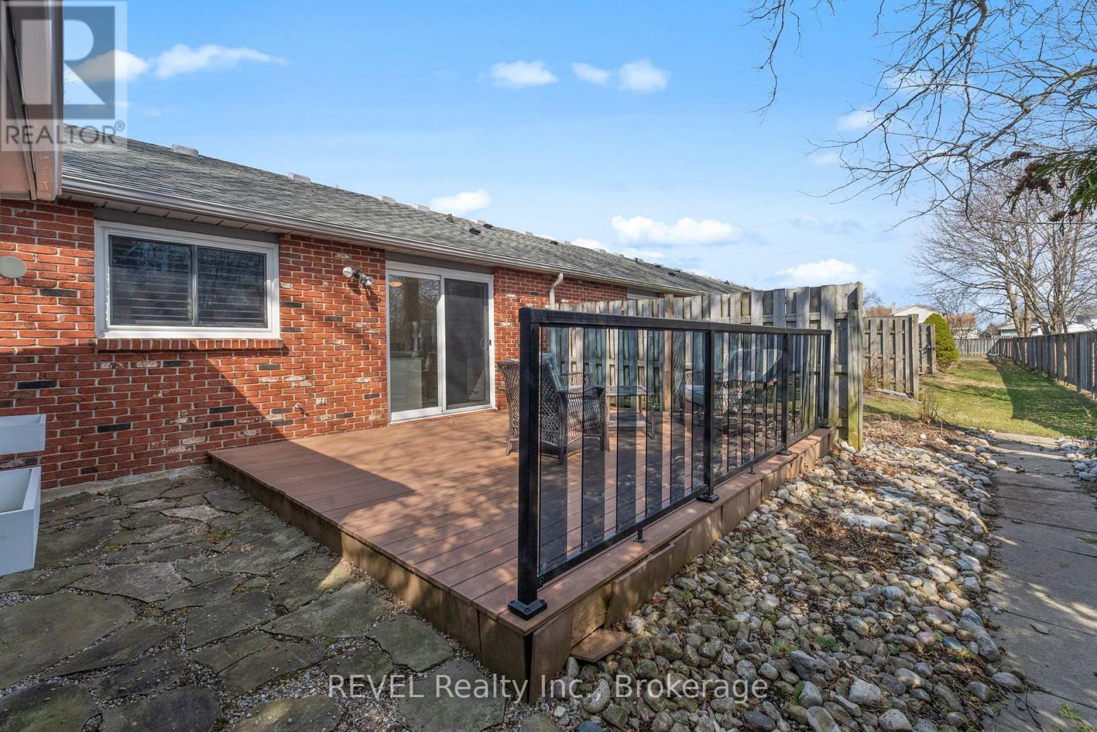 10 - 226 Vansickle Road, St. Catharines, Ontario  L2S 2S7 - Photo 26 - X12949708