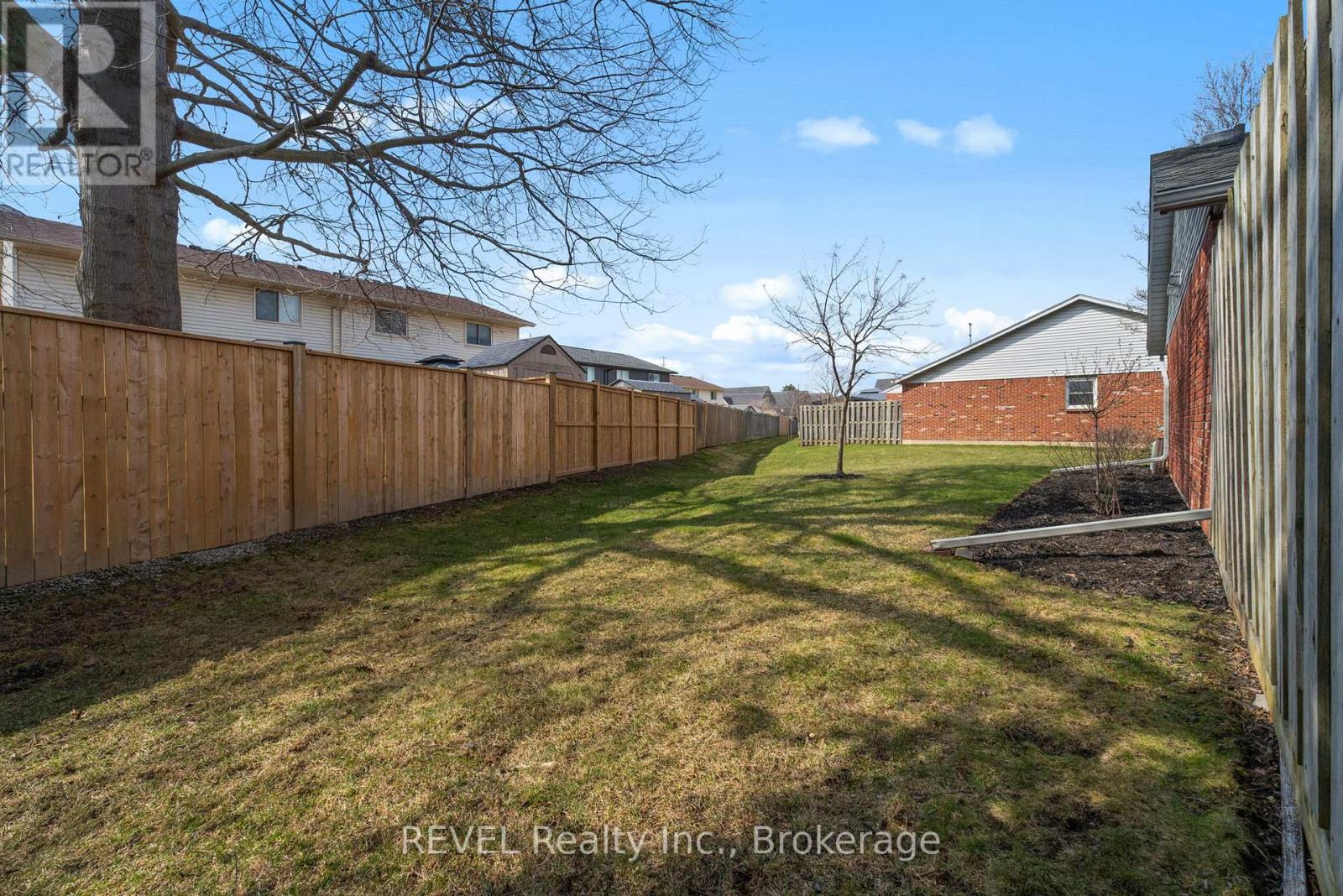 10 - 226 Vansickle Road, St. Catharines, Ontario  L2S 2S7 - Photo 28 - X12949708