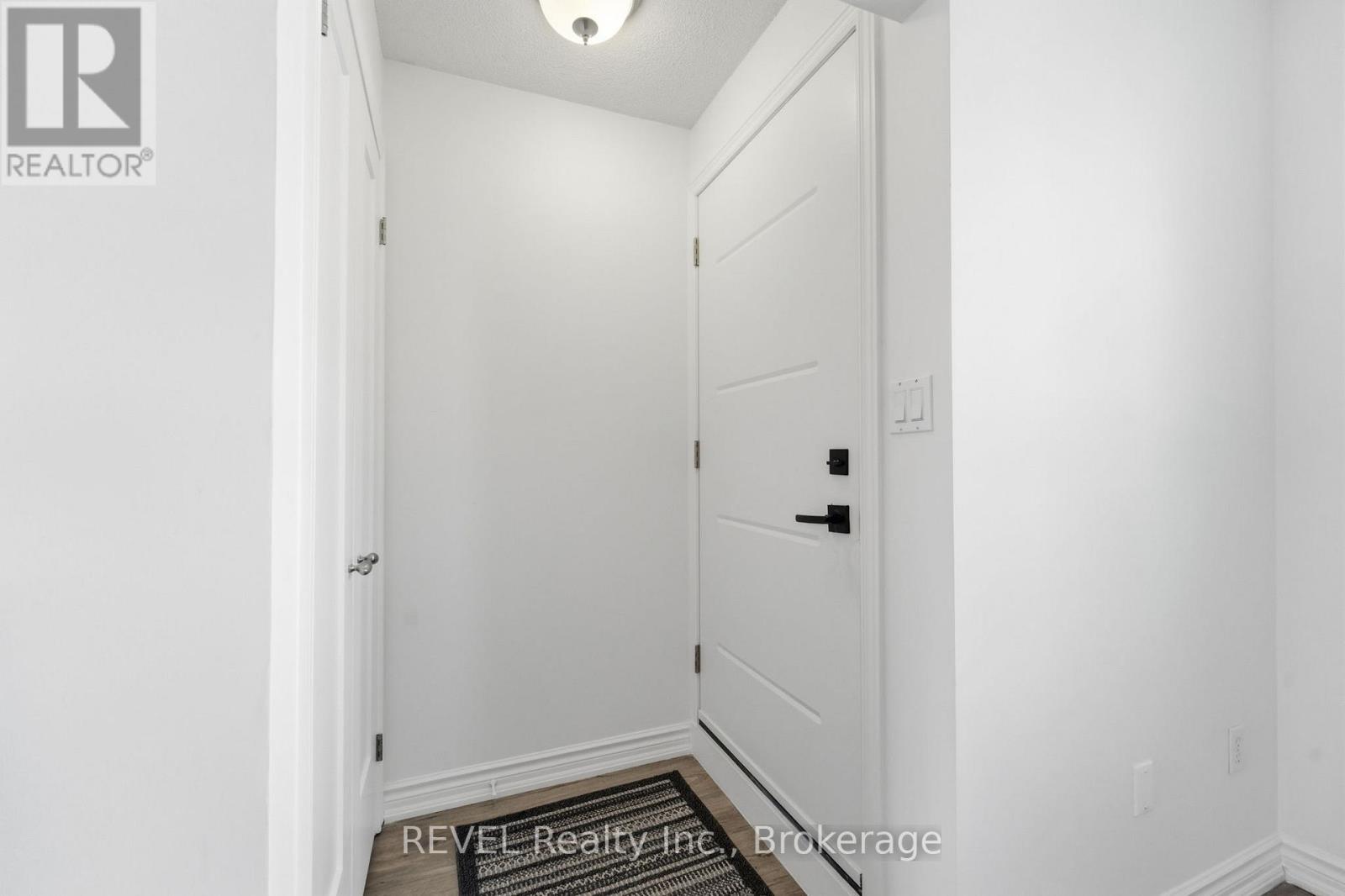 10 - 226 Vansickle Road, St. Catharines, Ontario  L2S 2S7 - Photo 5 - X12949708