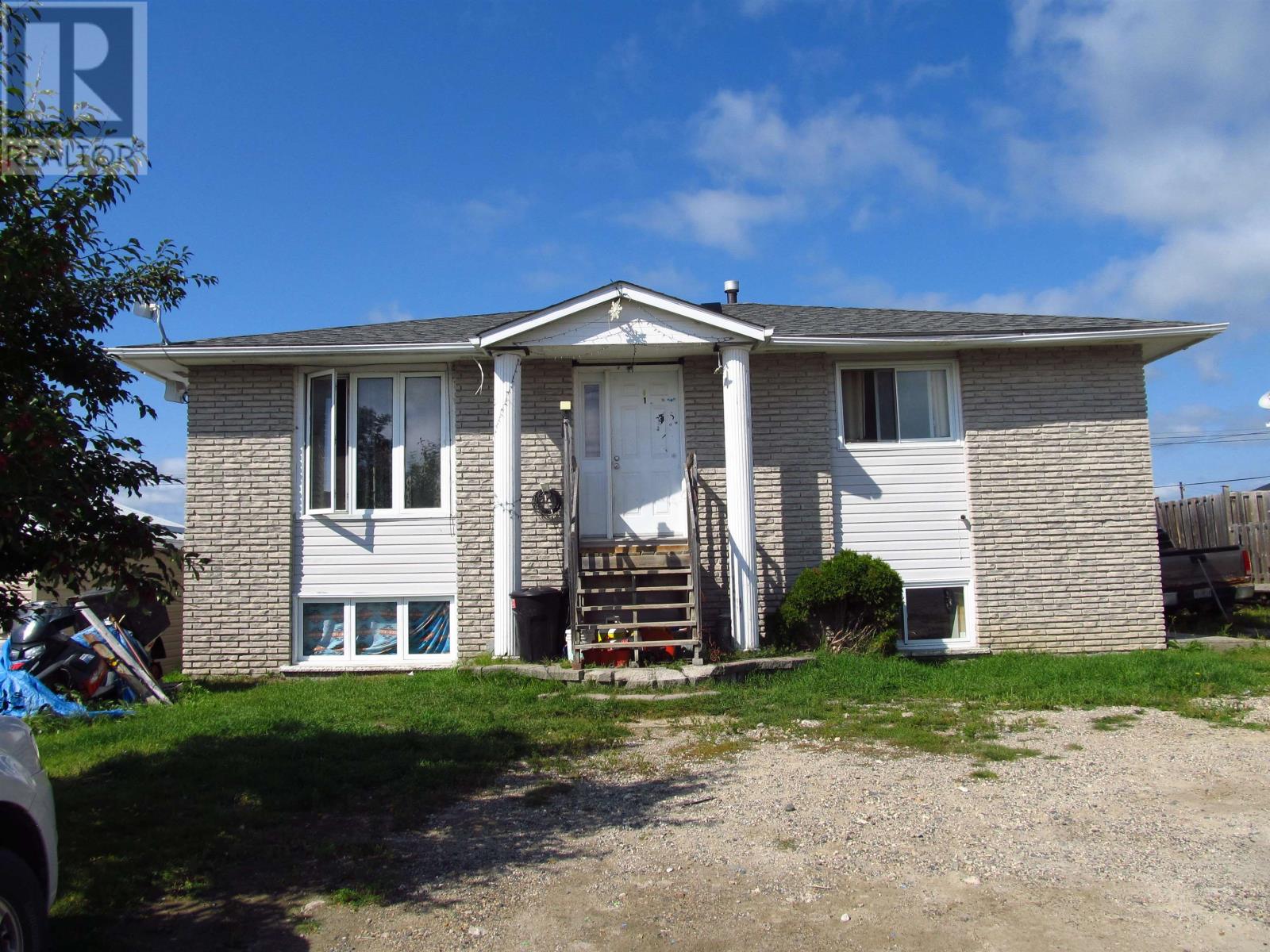 110 Woodcrest, Longlac, Ontario  P0T 2A0 - Photo 1 - TB2600600