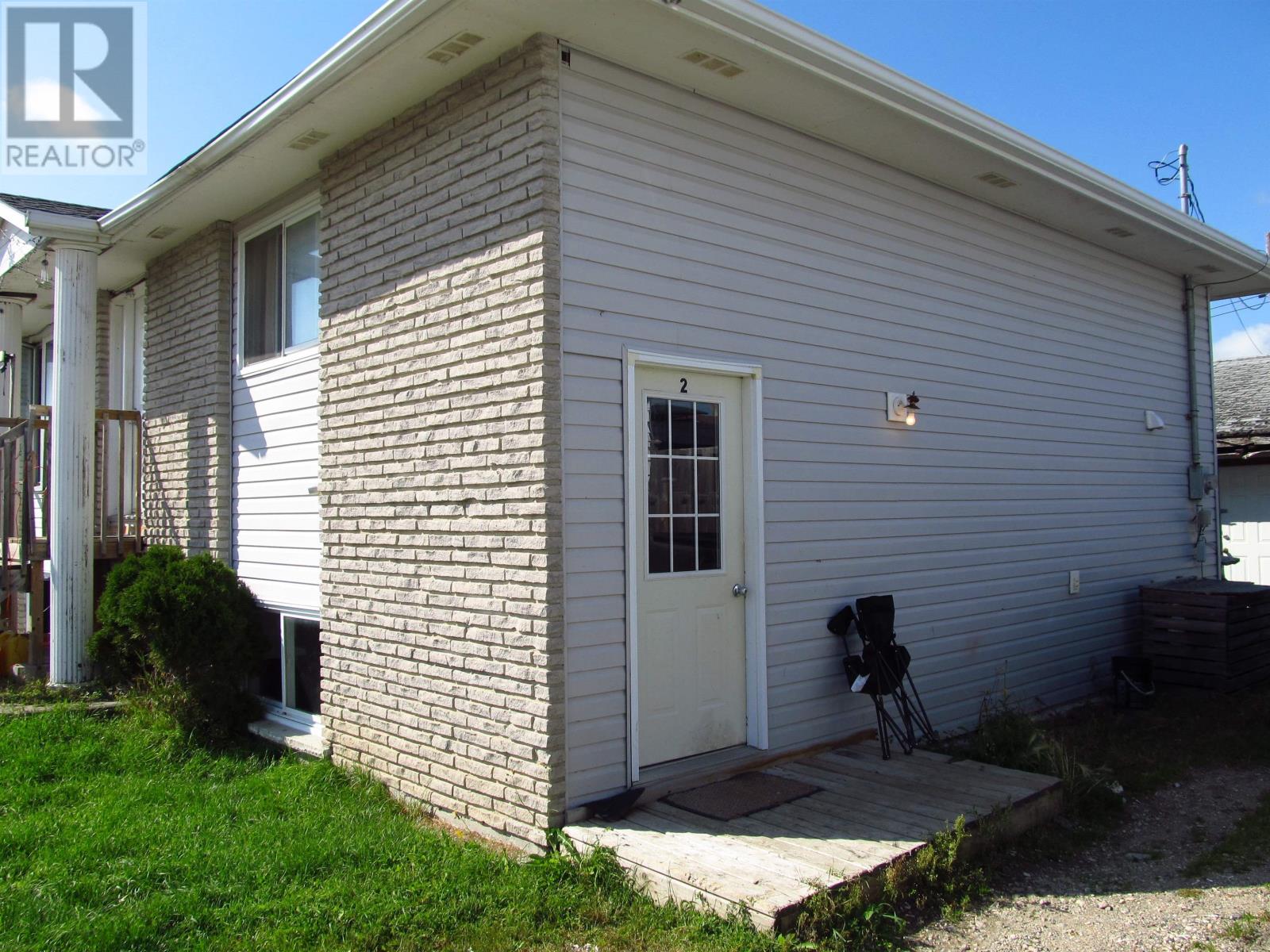 110 Woodcrest, Longlac, Ontario  P0T 2A0 - Photo 2 - TB2600600